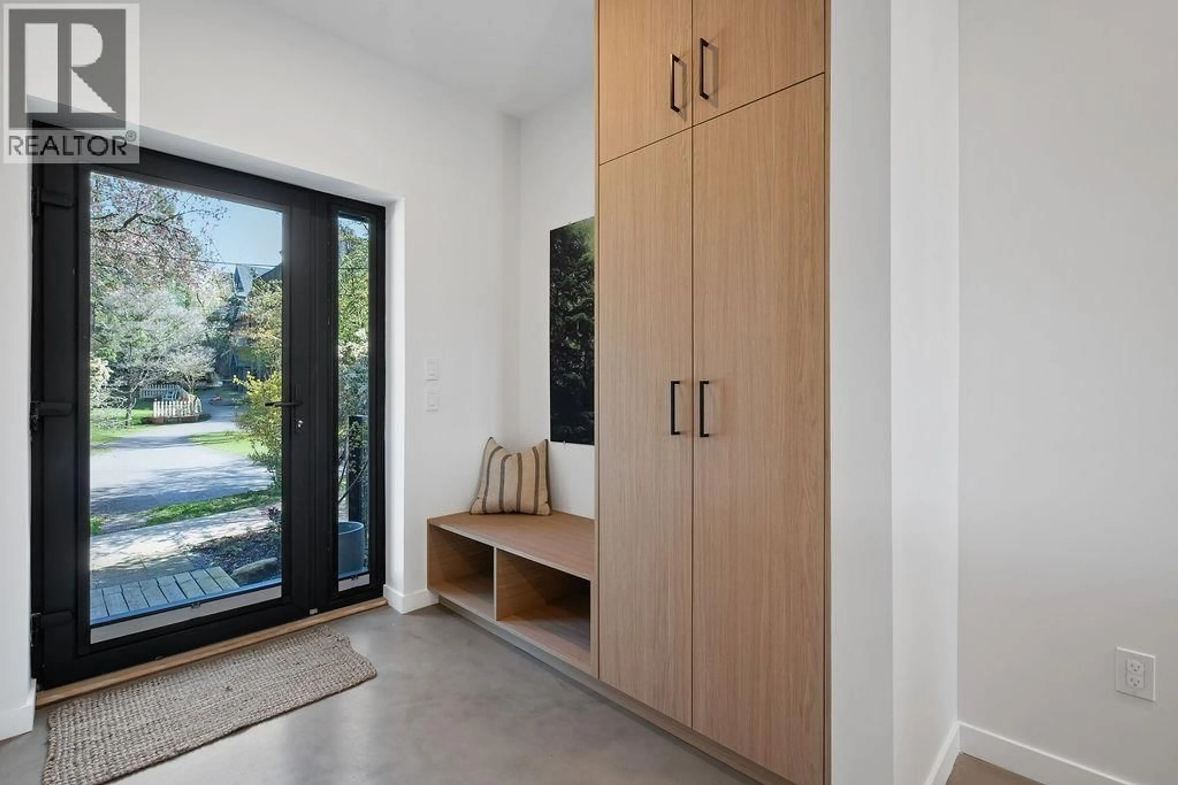 Indoor entryway for 1331 COTTON DRIVE, Vancouver British Columbia V5L3T8