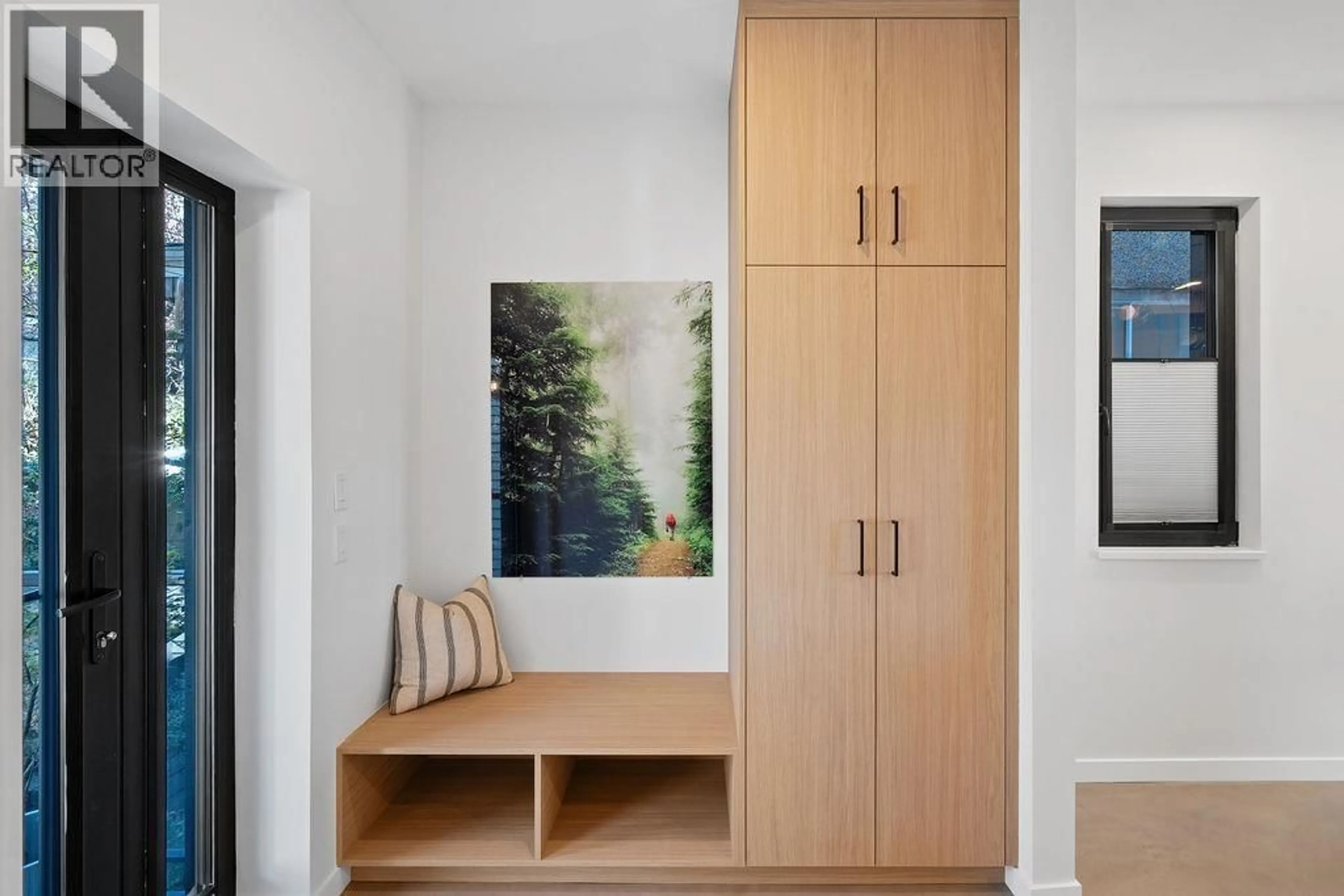 Indoor entryway for 1331 COTTON DRIVE, Vancouver British Columbia V5L3T8