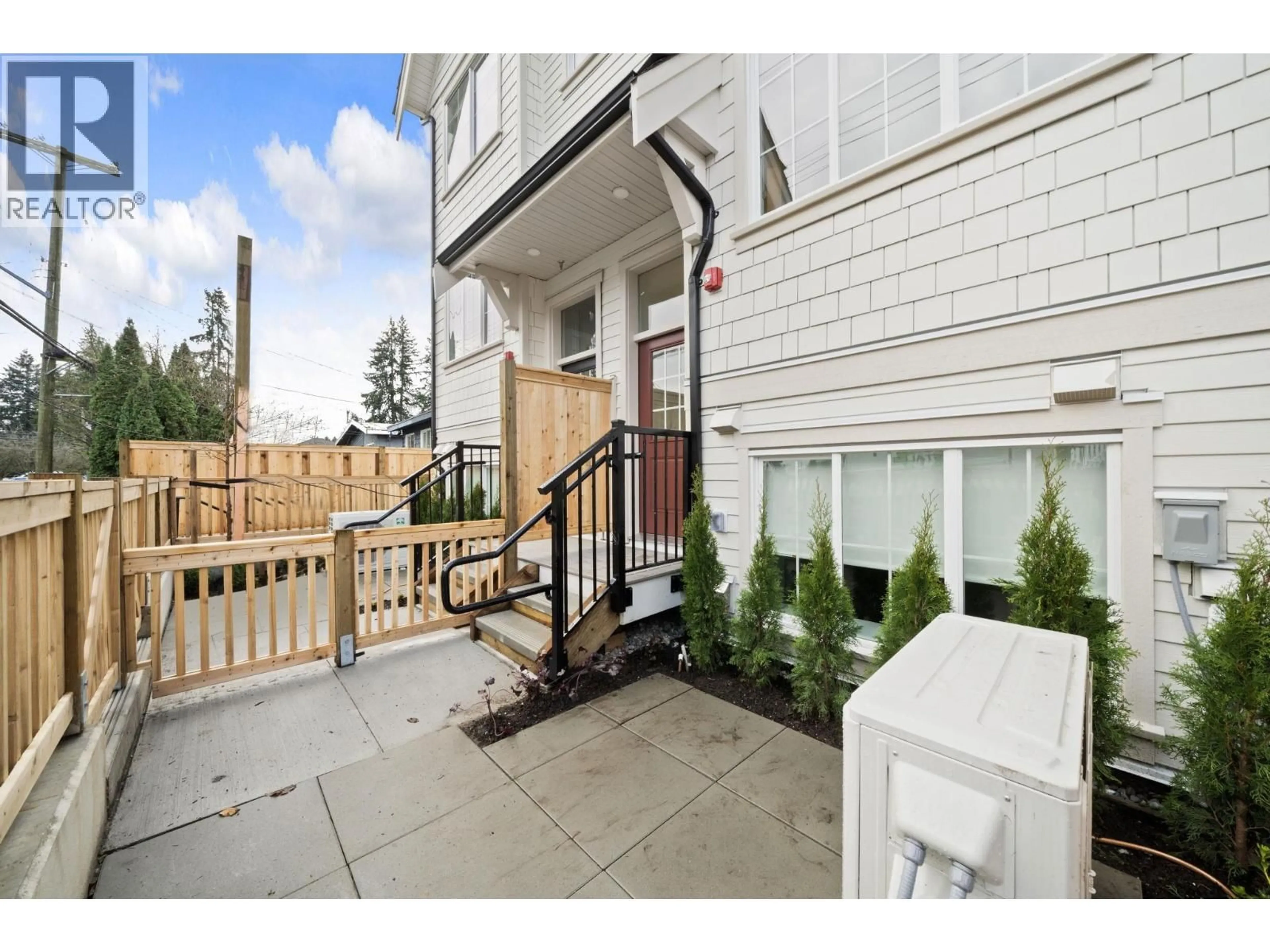 Patio, street for 254 - 720 ROBINSON STREET, Coquitlam British Columbia V3J0P9