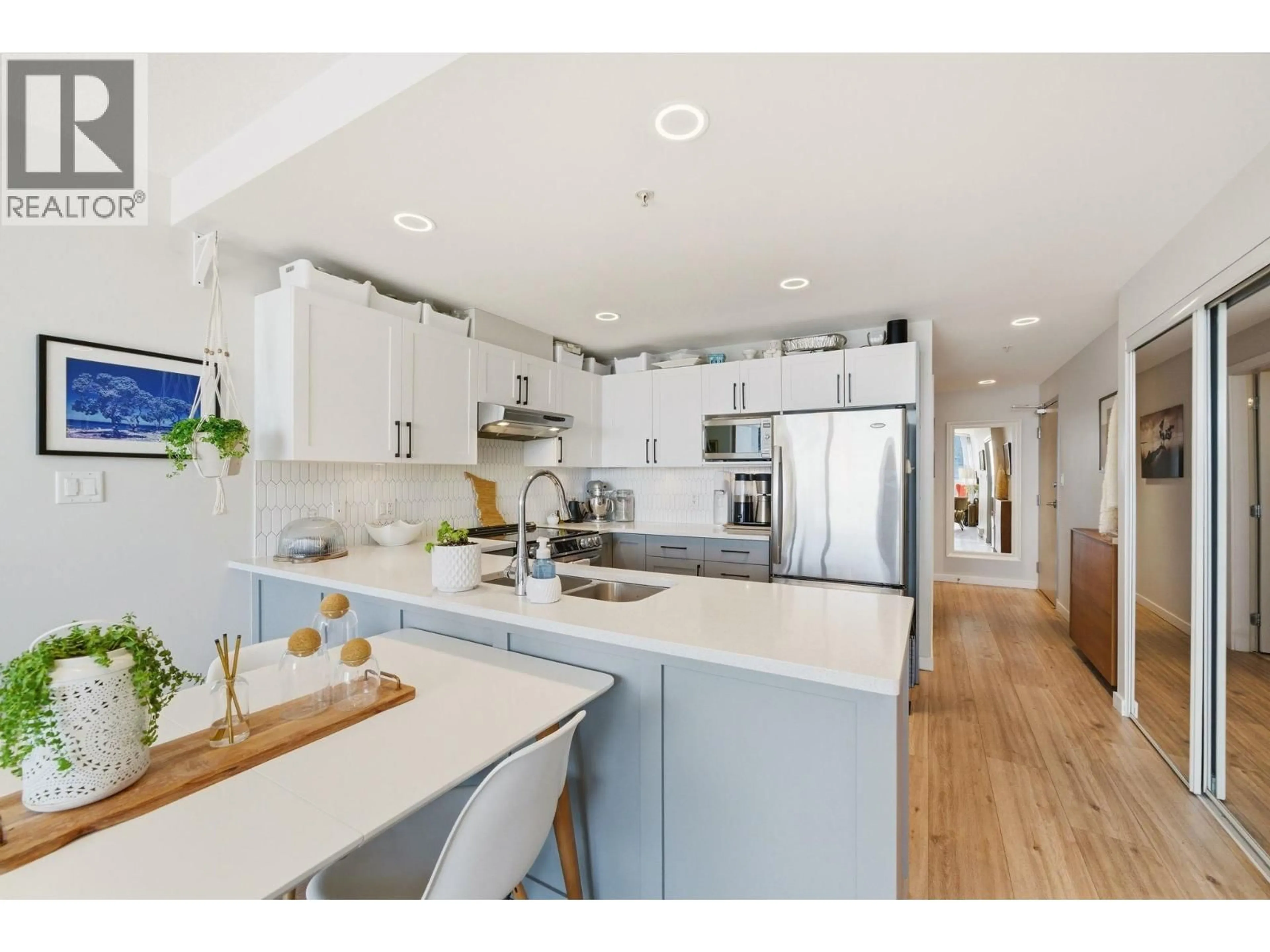 Open concept kitchen, unknown for 1202 - 14 BEGBIE STREET, New Westminster British Columbia V3M0C4