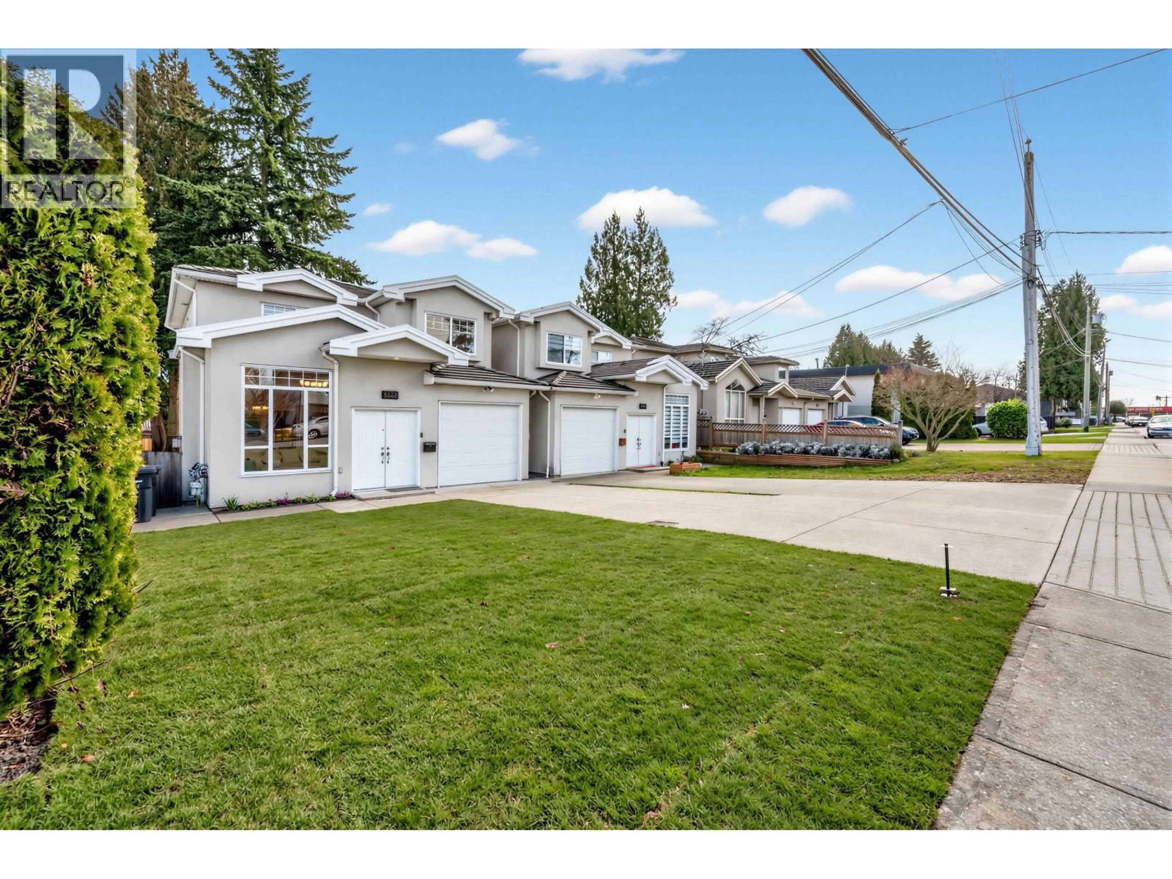 A pic from outside/outdoor area/front of a property/back of a property/a pic from drone, street for 6628 RUSSELL AVENUE, Burnaby British Columbia V5H3T5