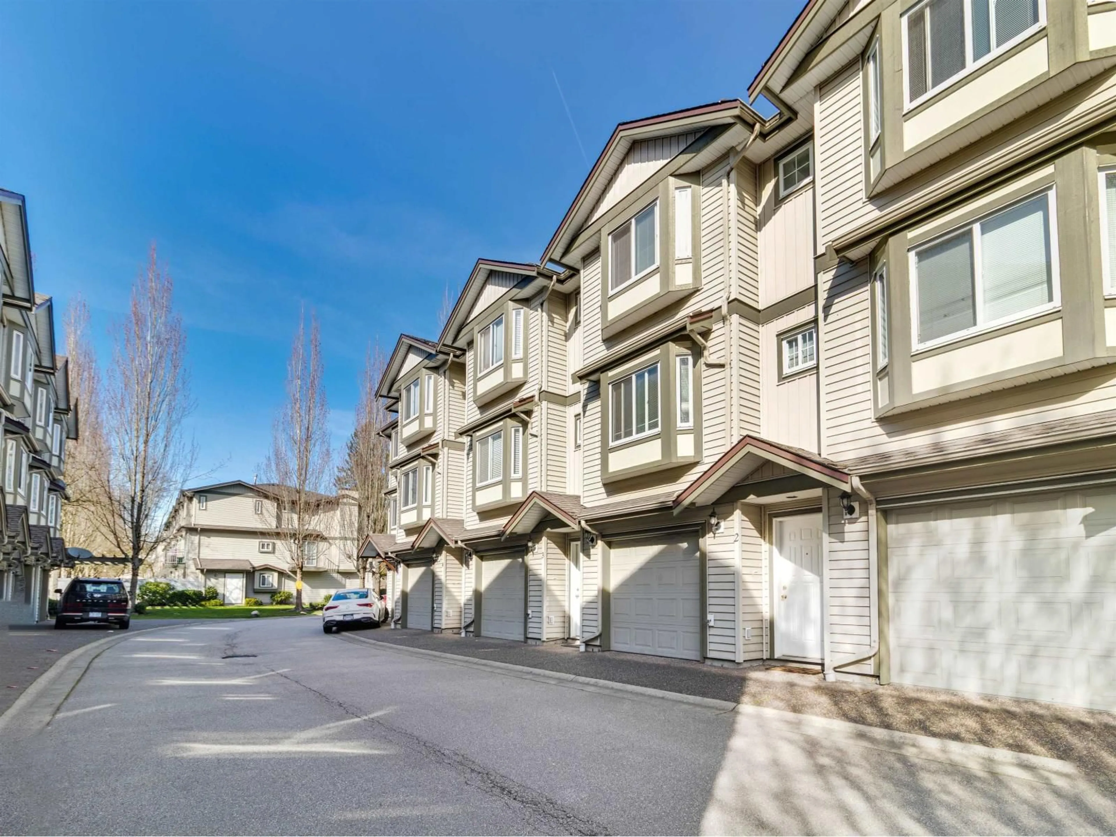 Unknown for 2 - 13909 102 AVENUE, Surrey British Columbia V3T5X8