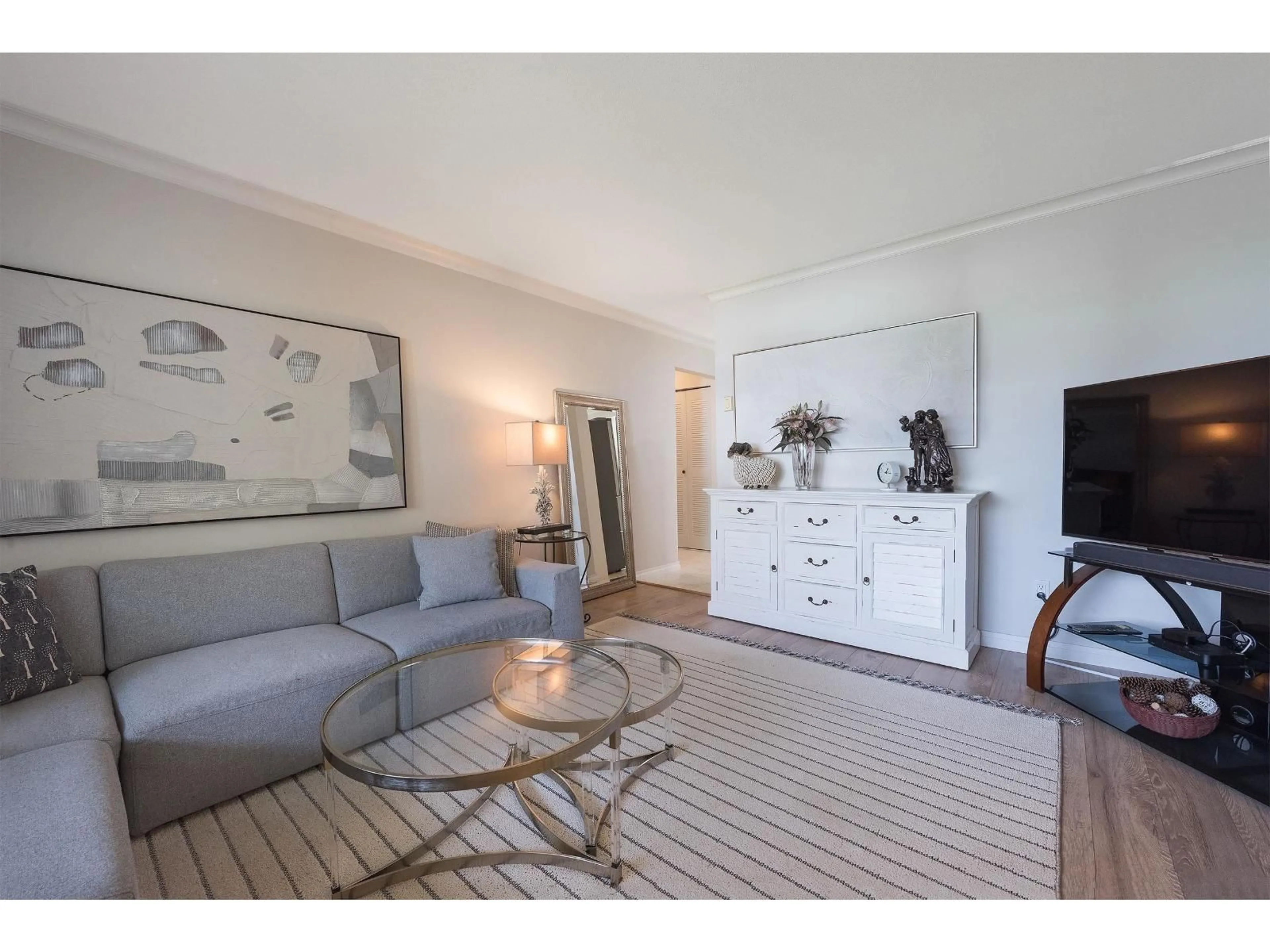 Living room with furniture, unknown for 5257 197 STREET, Langley British Columbia V3A7X8