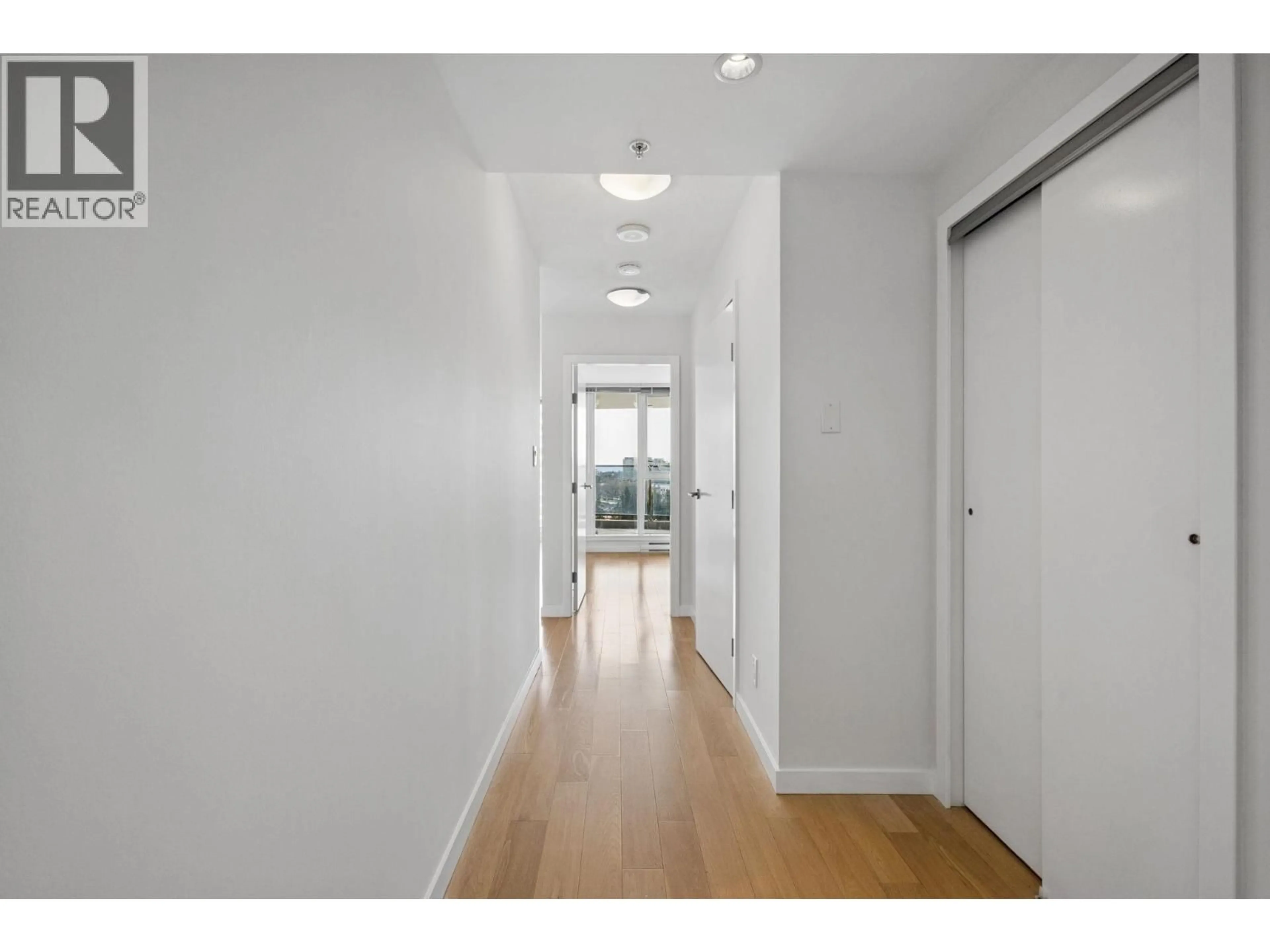 Indoor foyer for 1005 - 7117 ELMBRIDGE WAY, Richmond British Columbia V6X0J2