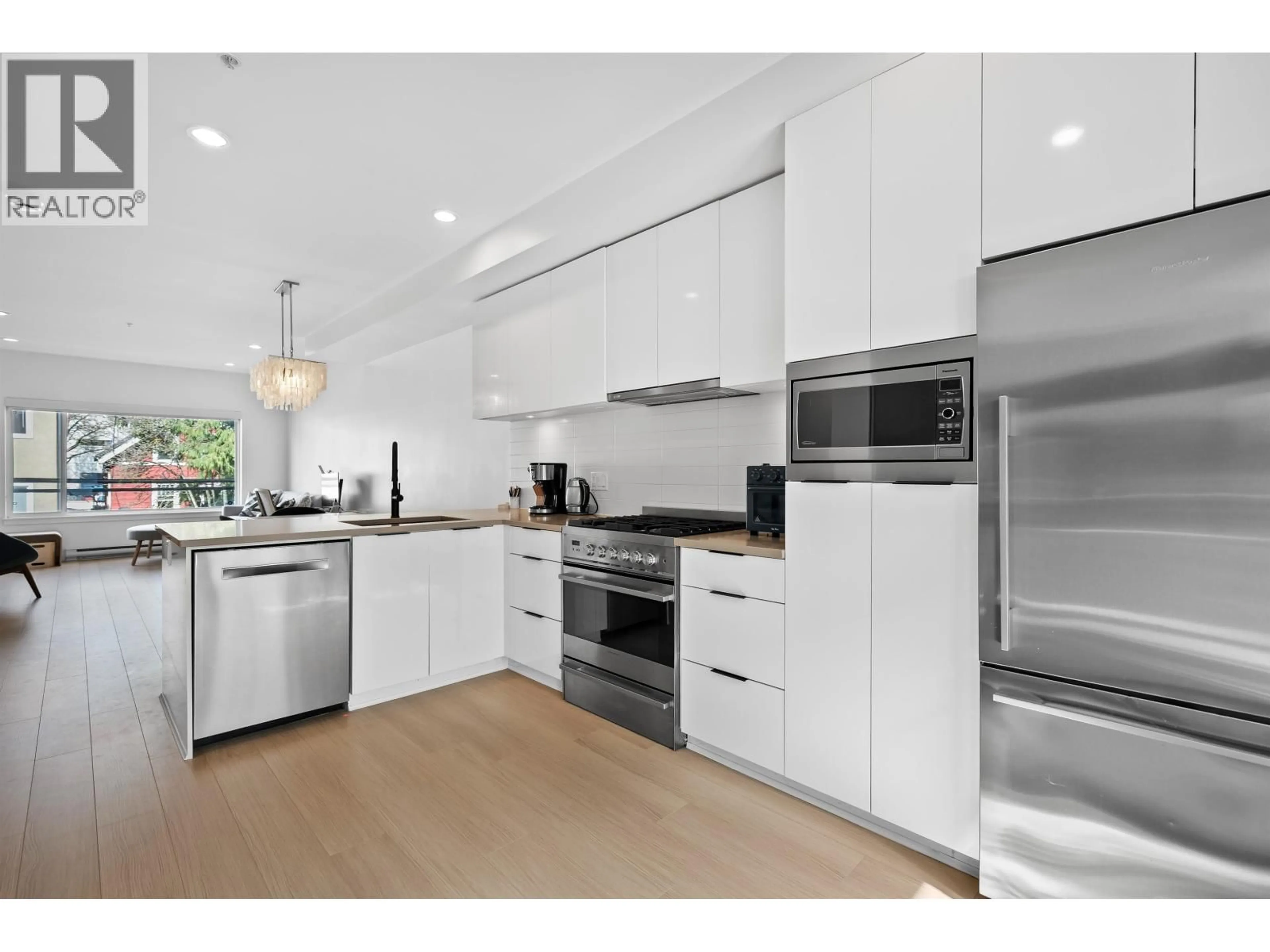 Unknown for 216 - 455 16TH AVENUE, Vancouver British Columbia V5T2T8