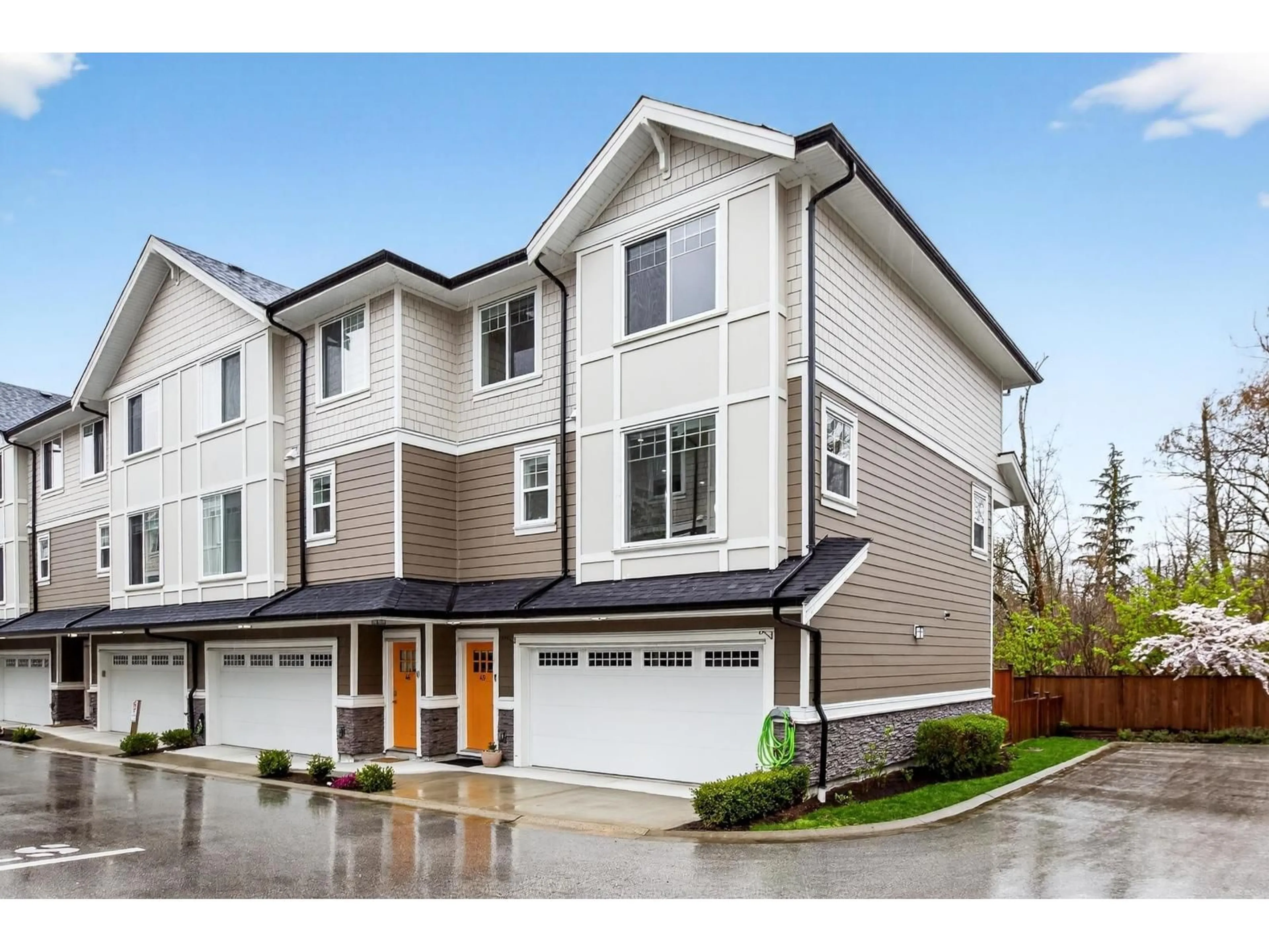 Home with vinyl exterior material, street for 45 - 19501 74 AVENUE, Surrey British Columbia V4N6V7