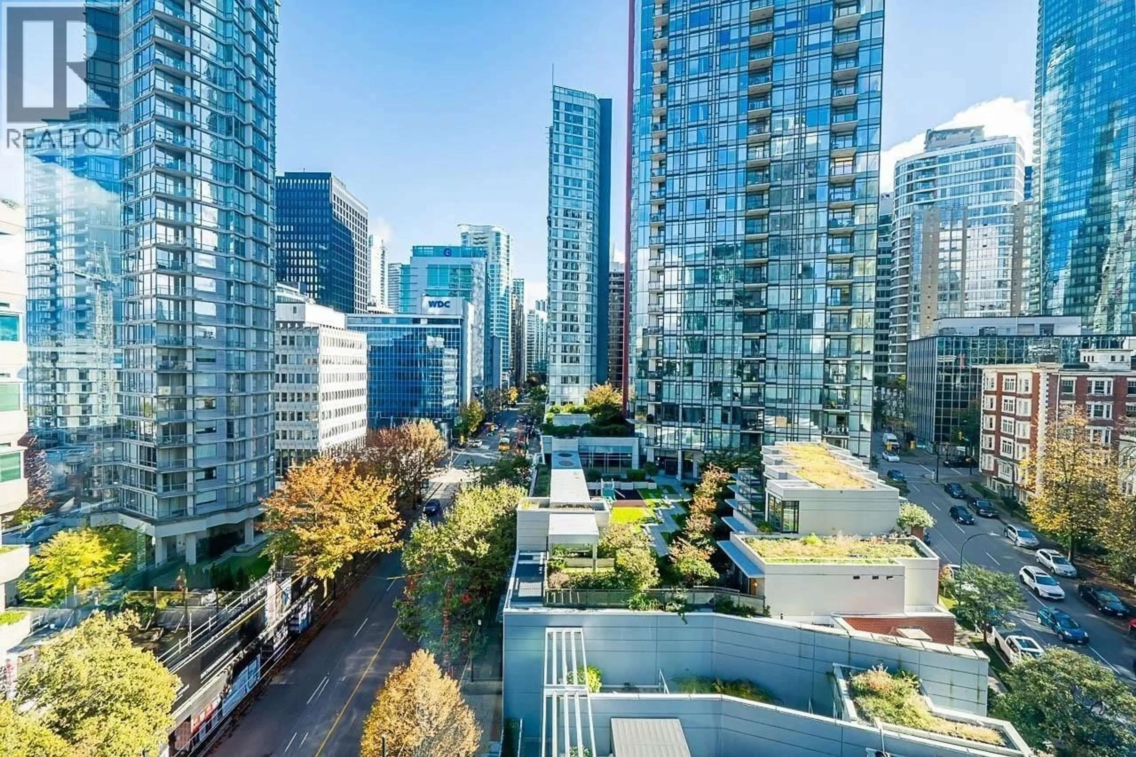 A pic from outside/outdoor area/front of a property/back of a property/a pic from drone, city buildings view from balcony for 502 - 1277 MELVILLE STREET, Vancouver British Columbia V6E0A4
