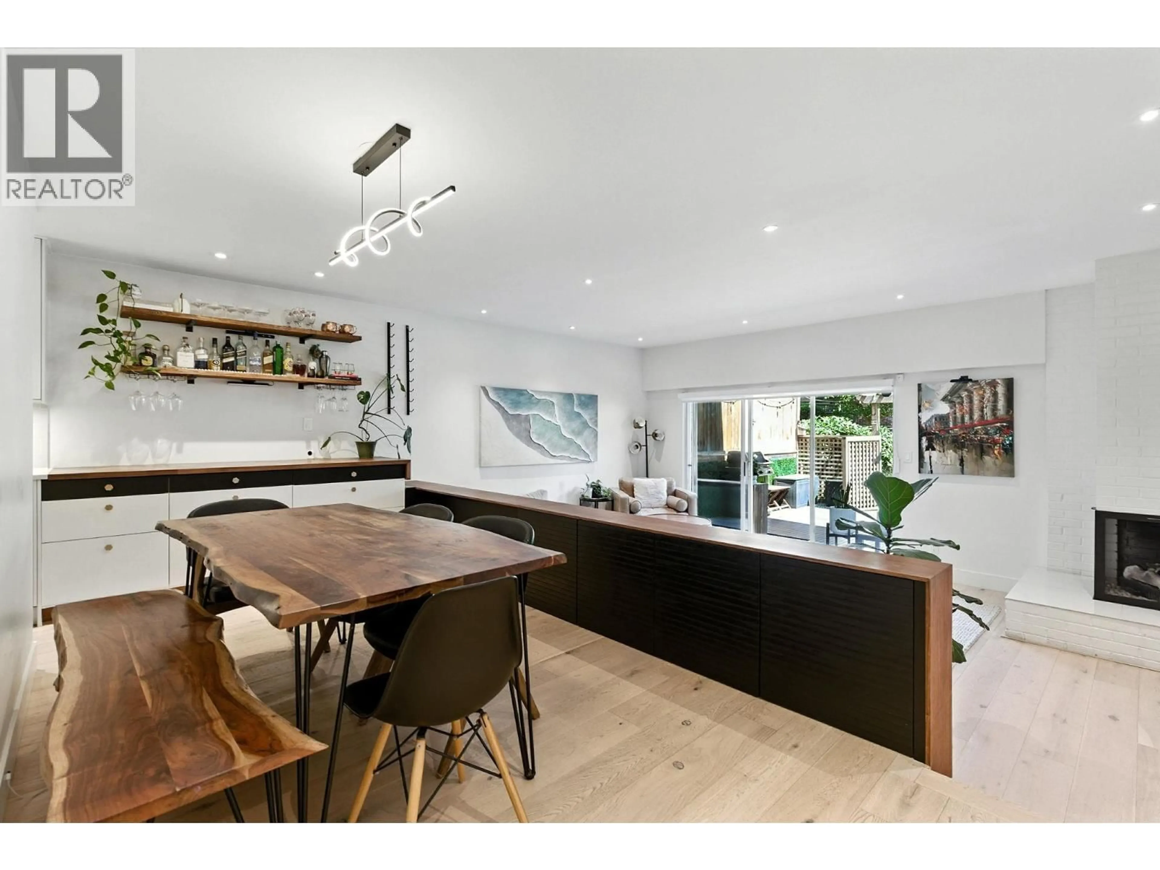 Open concept kitchen, unknown for 137 - 3300 CAPILANO ROAD, North Vancouver British Columbia V7R4H8
