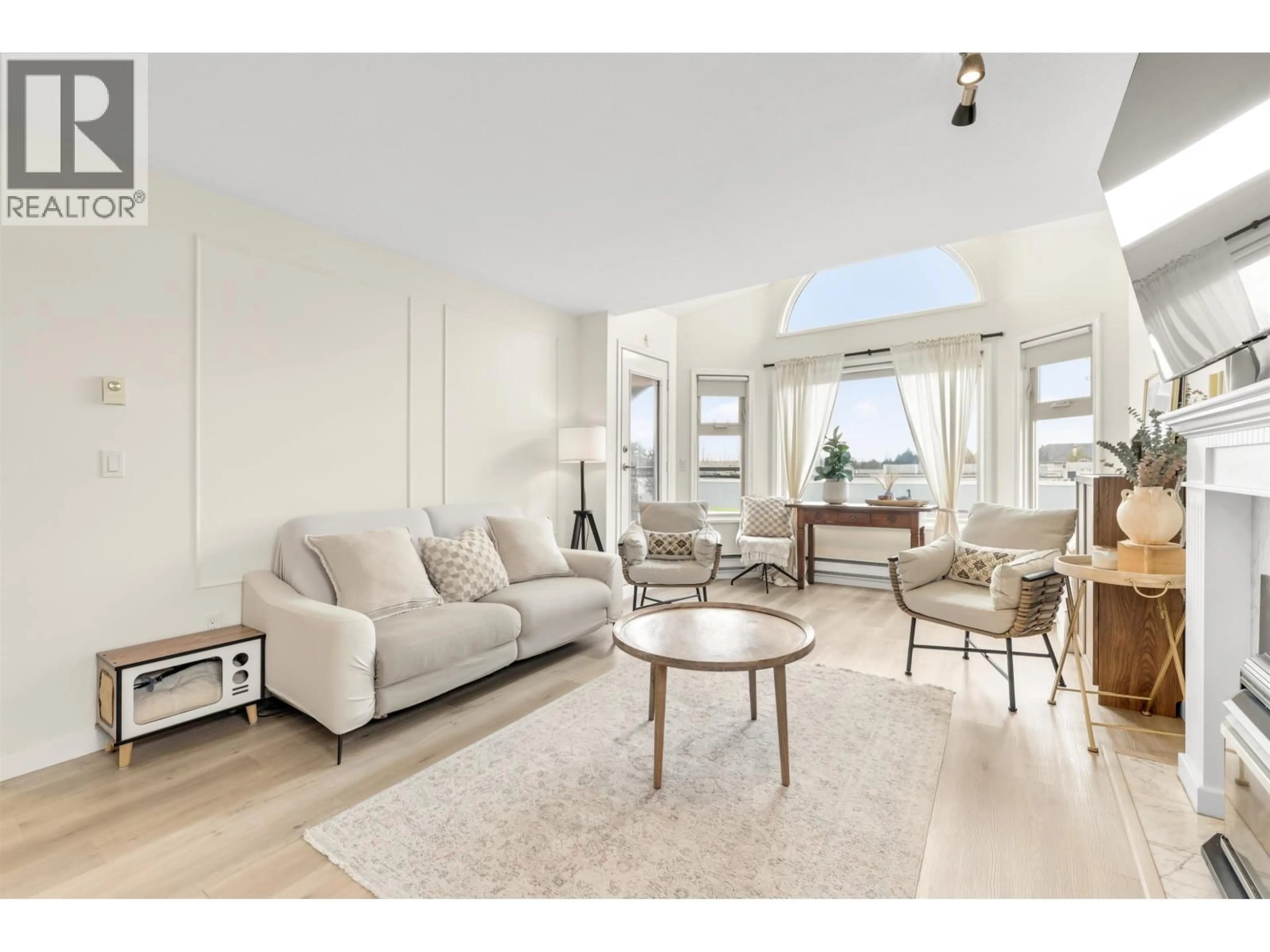 Living room with furniture, unknown for D302 - 4845 53 STREET, Delta British Columbia V4K2Z3