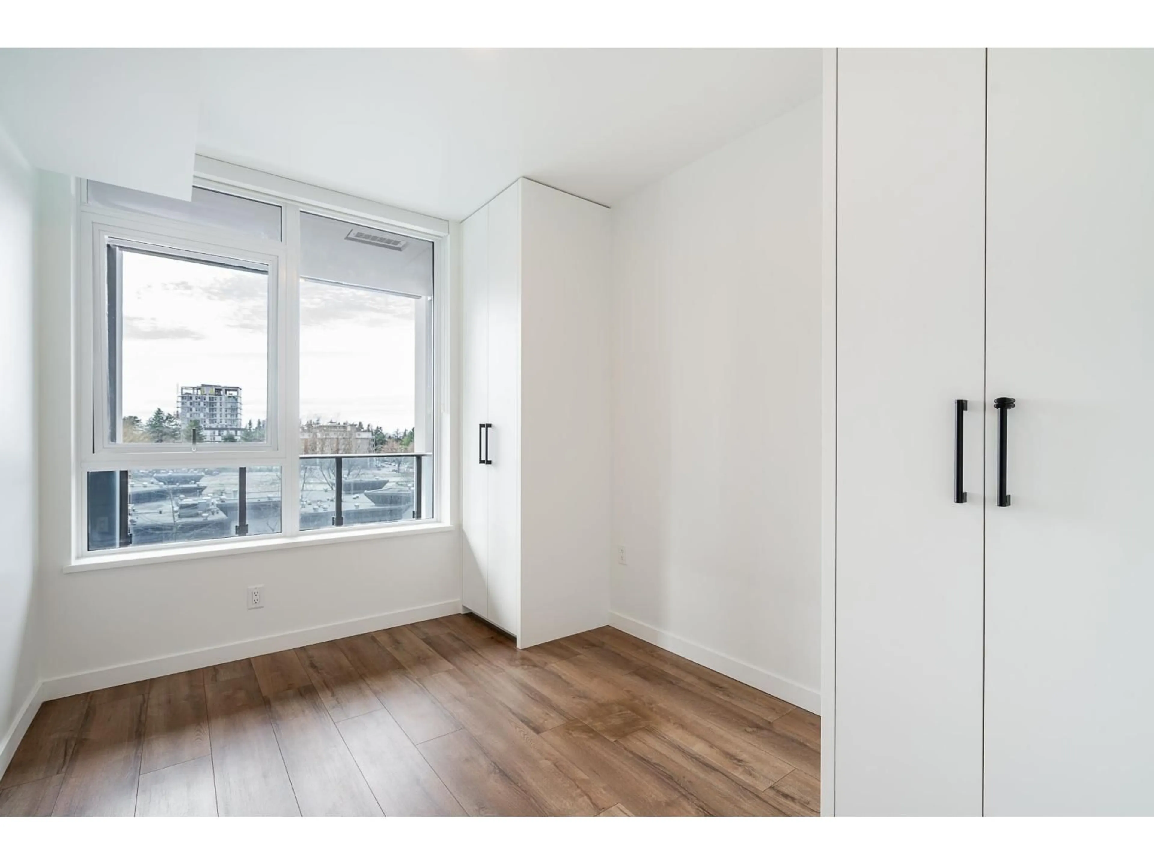 A pic of a room for 712 - 10448 UNIVERSITY DRIVE, Surrey British Columbia V3T0K1