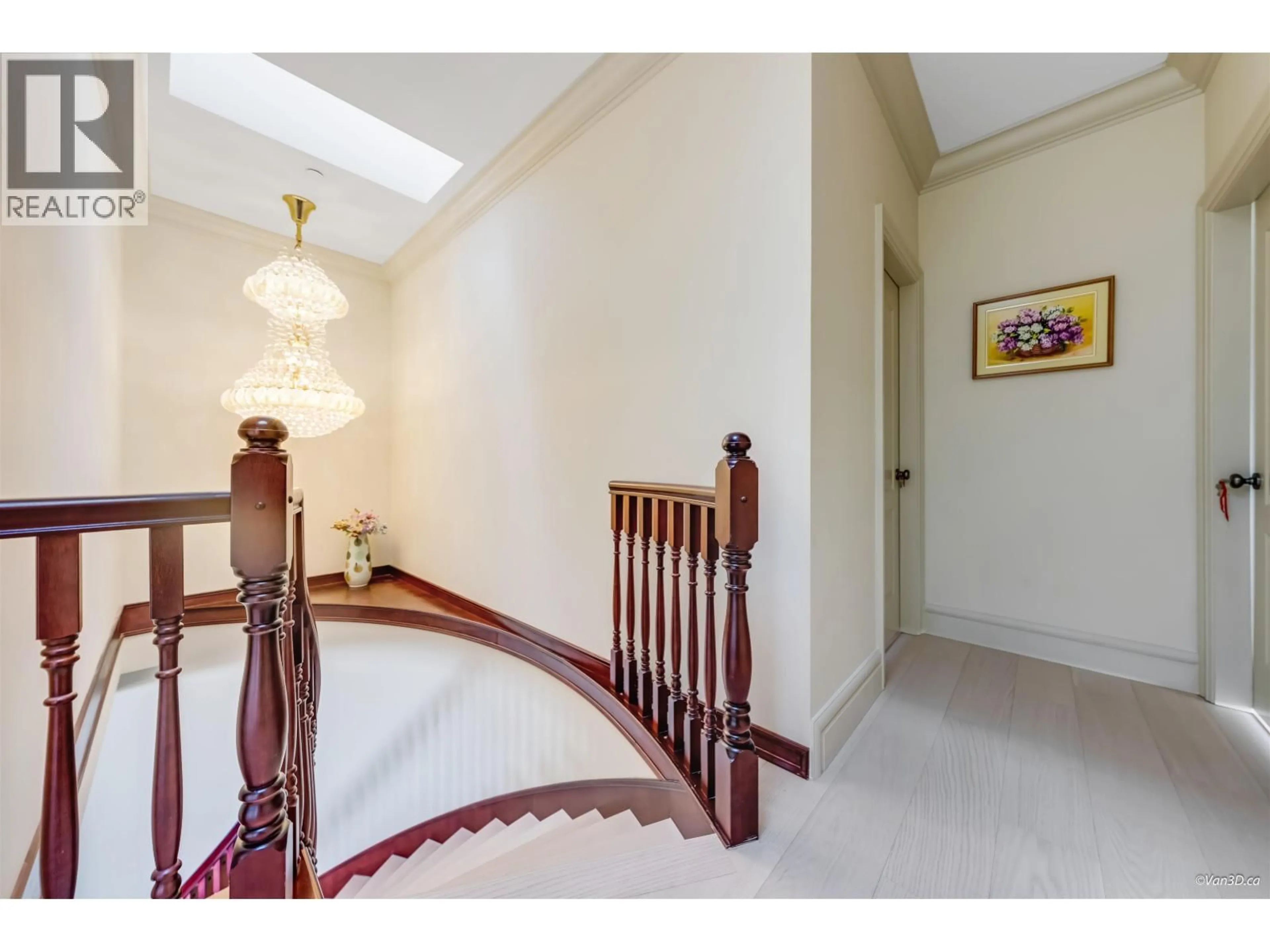 Indoor foyer for 6633 NEAL STREET, Vancouver British Columbia V6P3N4