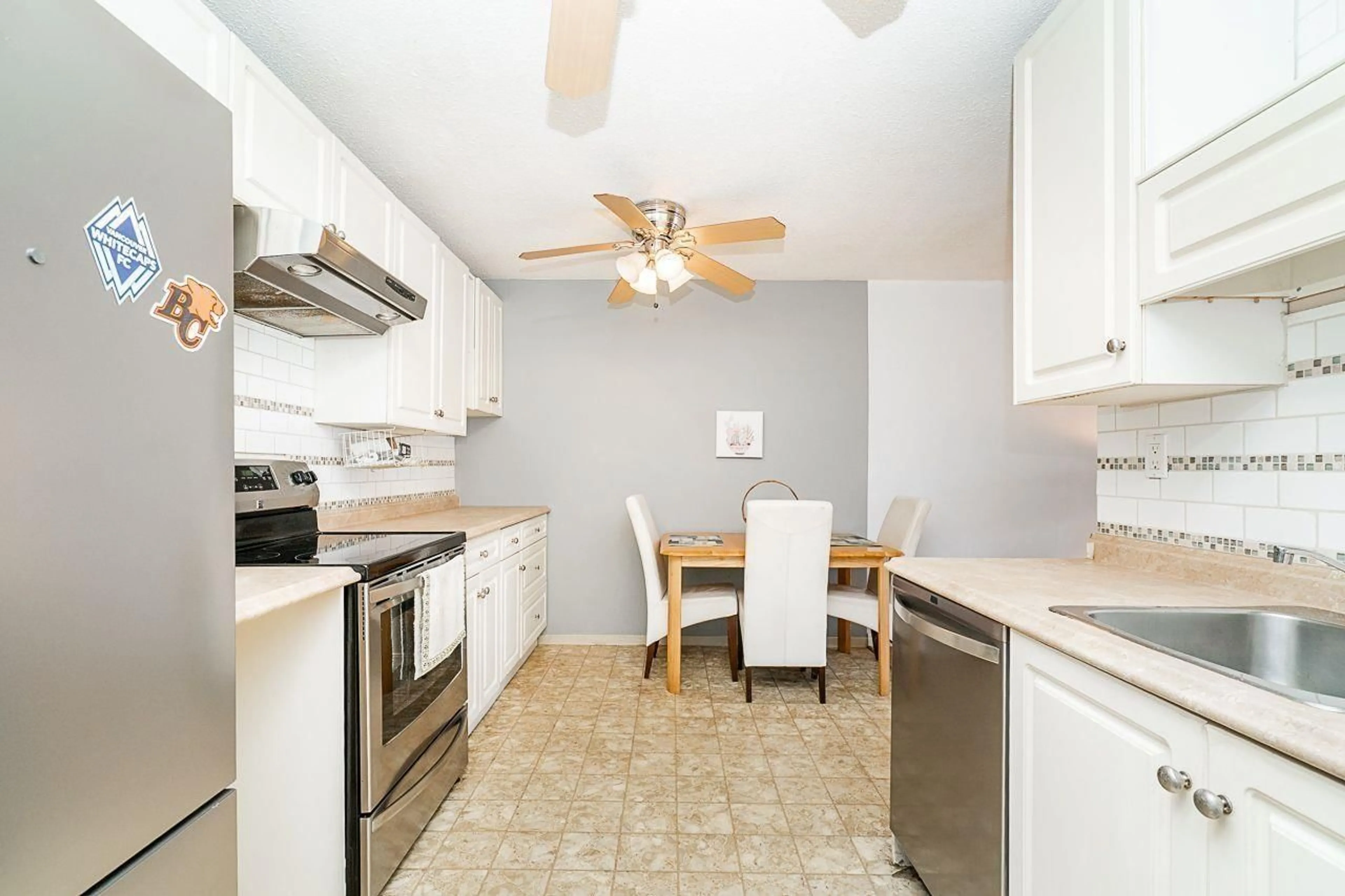 Standard kitchen, unknown for 135B - 8635 120 STREET, Delta British Columbia V4C6R5