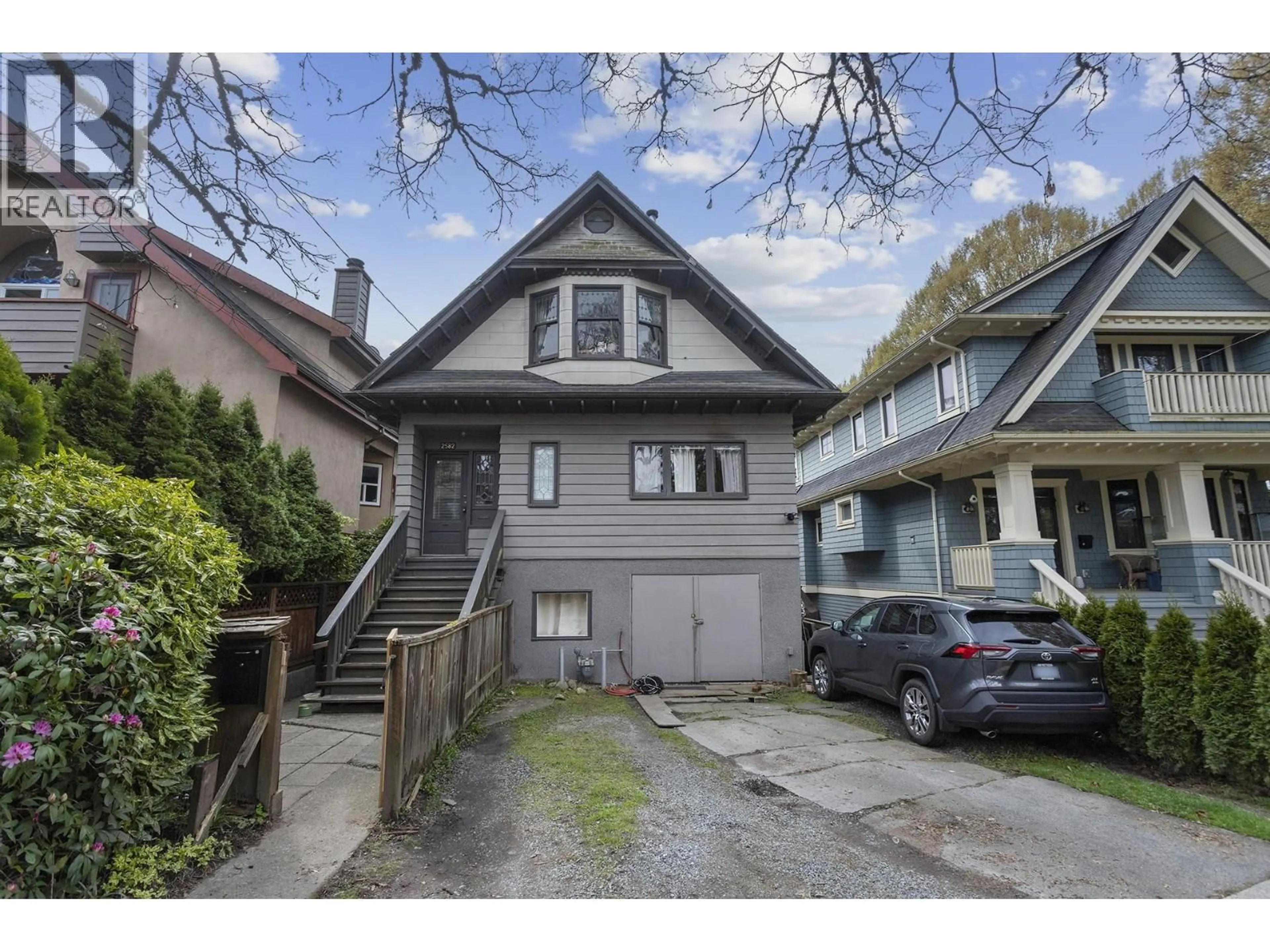 Unknown for 2582 6TH AVENUE, Vancouver British Columbia V6K1W5