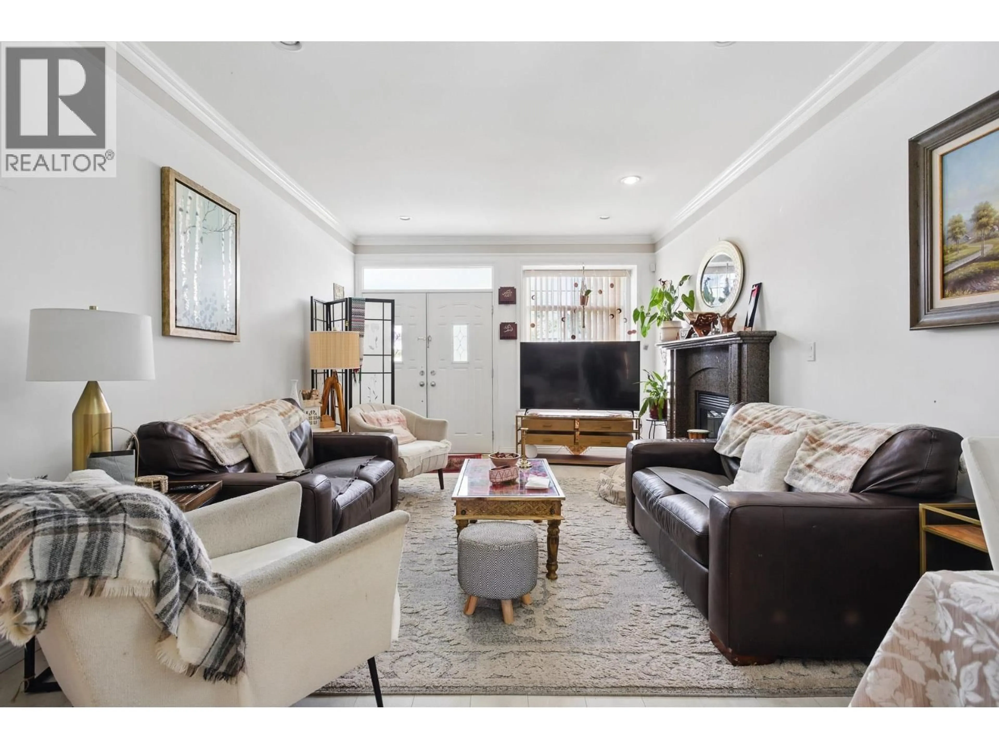 Living room with furniture, unknown for 4316 HURST STREET, Burnaby British Columbia V5J1M9