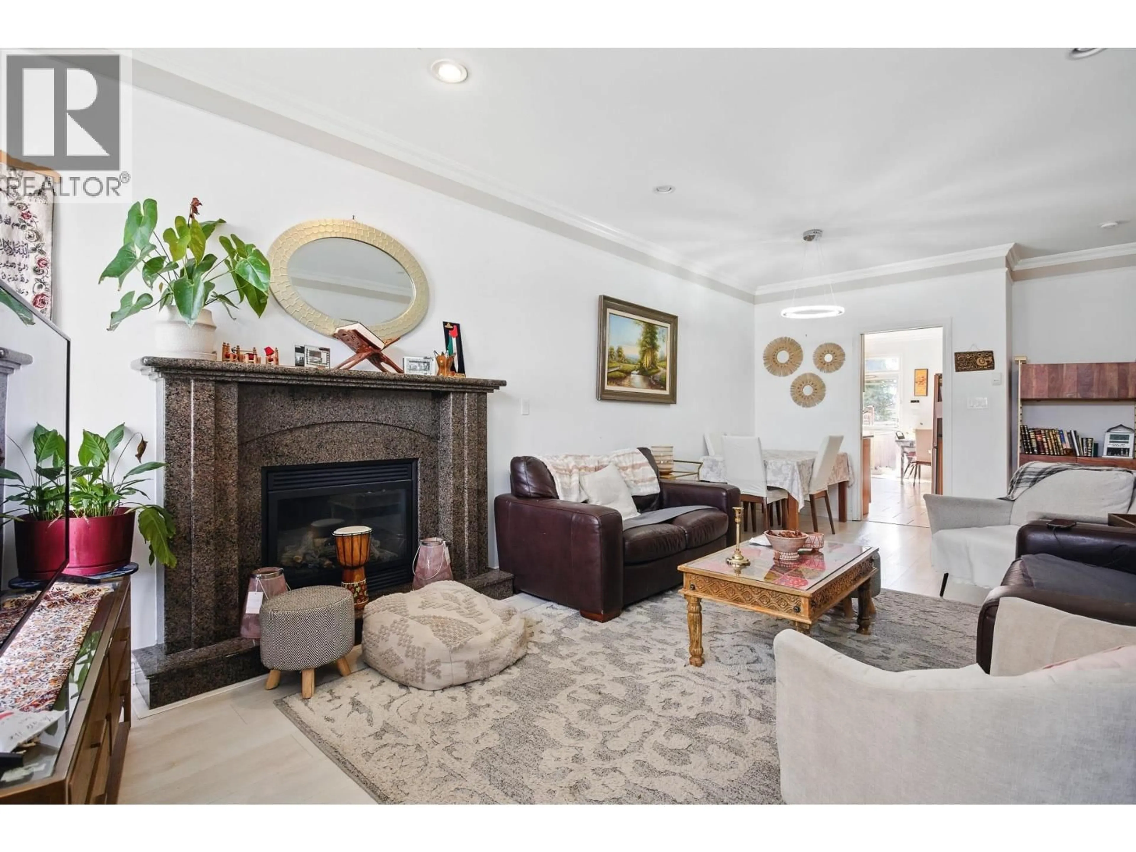 Living room with furniture, unknown for 4316 HURST STREET, Burnaby British Columbia V5J1M9