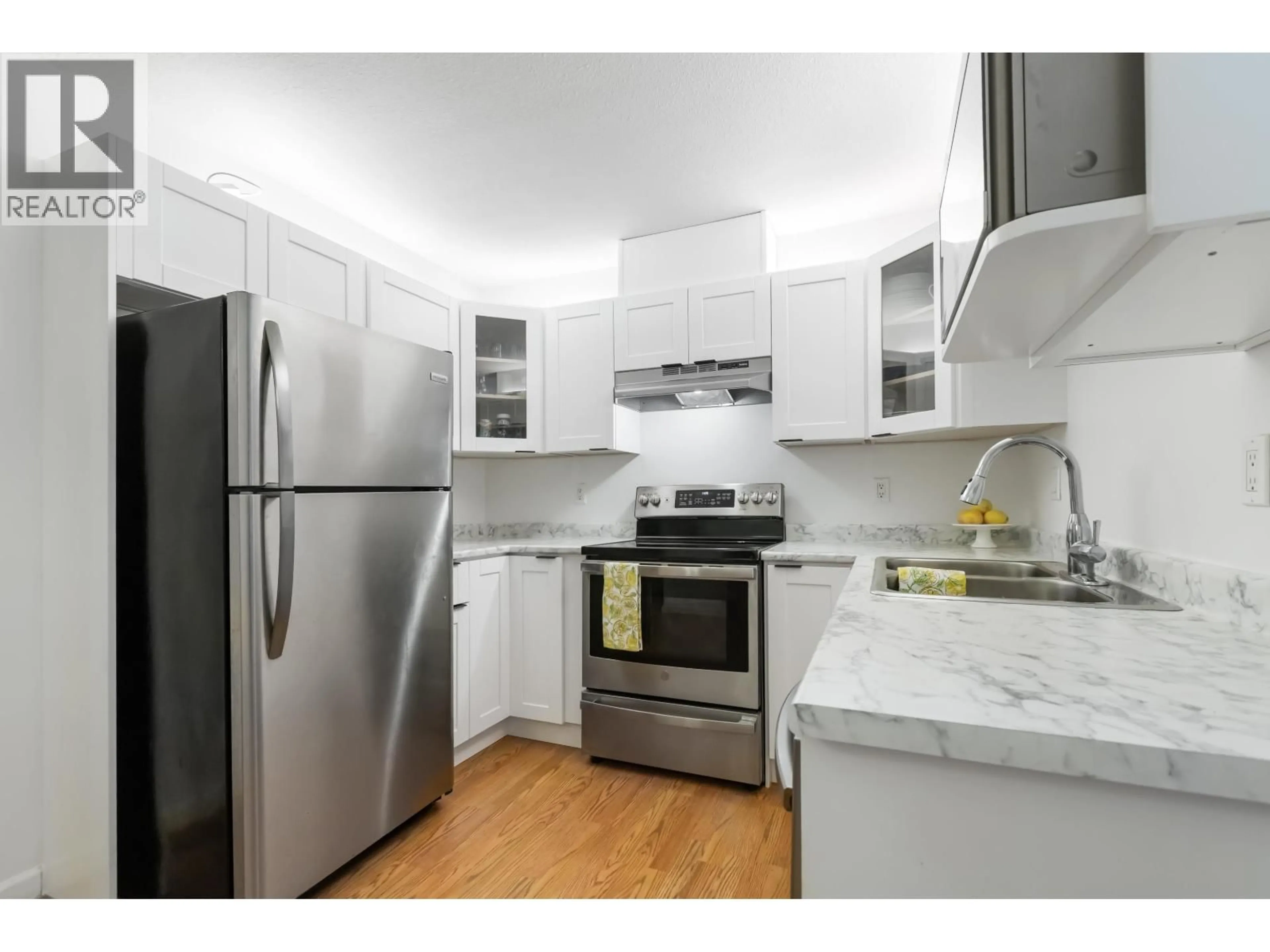 Standard kitchen, unknown for 311 - 22611 116 AVENUE, Maple Ridge British Columbia V2X0W7