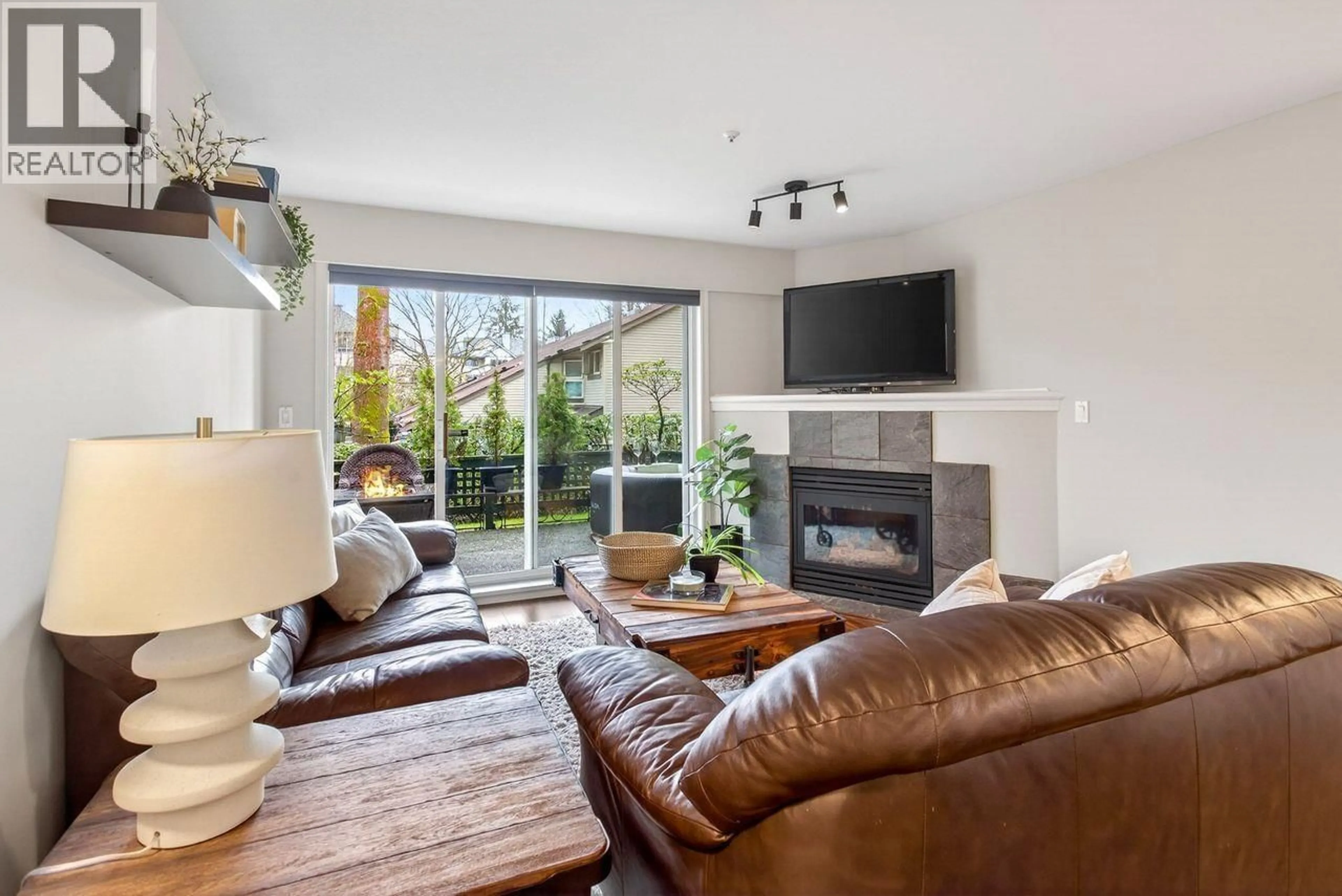 Living room with furniture, unknown for 104 - 11960 HARRIS ROAD, Pitt Meadows British Columbia V3Y2R1