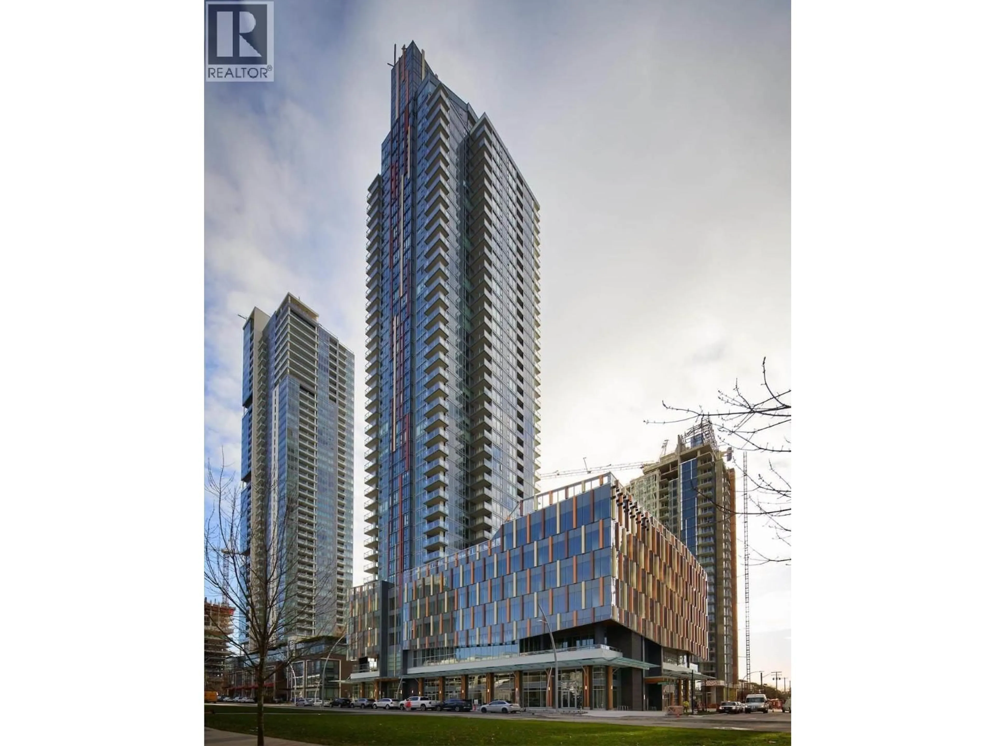 A pic from outside/outdoor area/front of a property/back of a property/a pic from drone, unknown for 2508 - 4458 BERESFORD STREET, Burnaby British Columbia V5H0J1