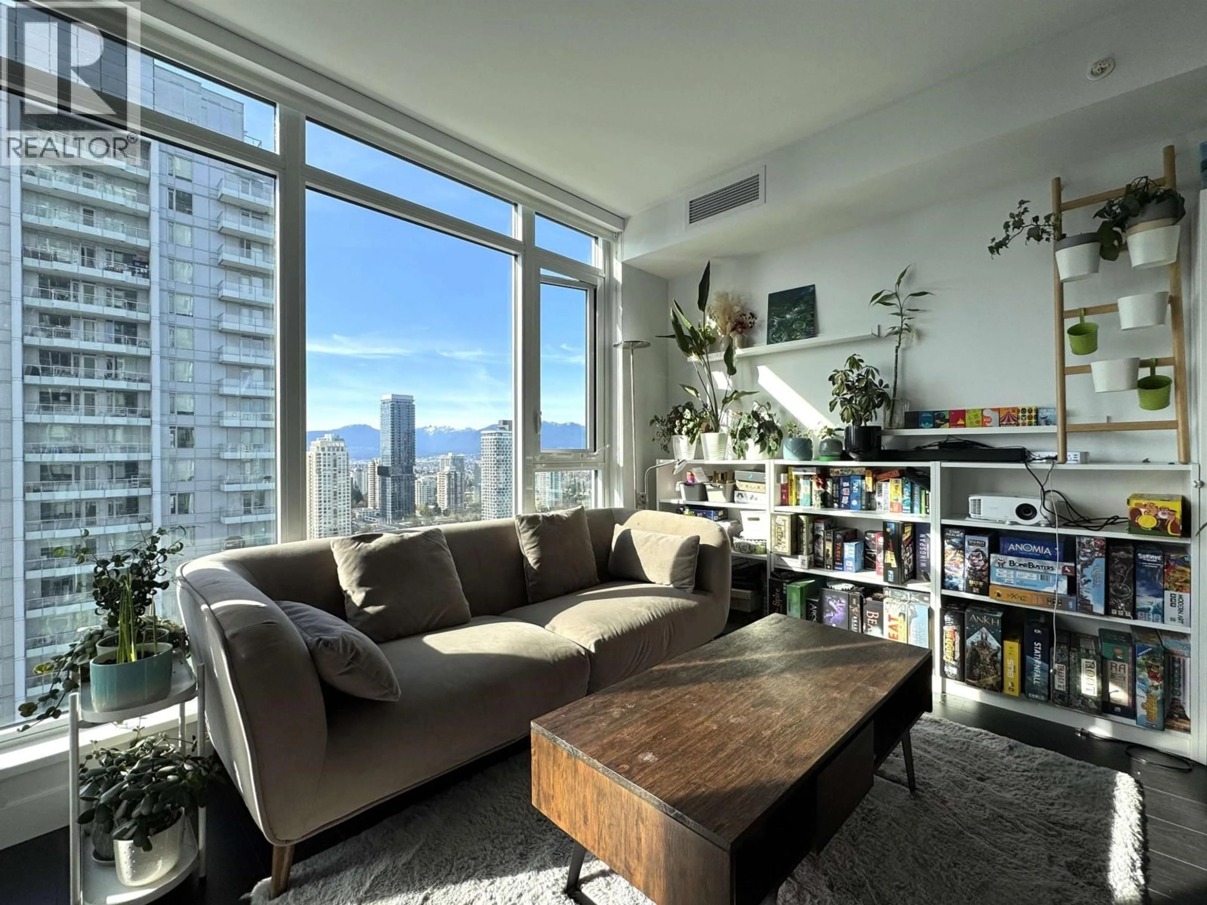 Living room with furniture, unknown for 2508 - 4458 BERESFORD STREET, Burnaby British Columbia V5H0J1