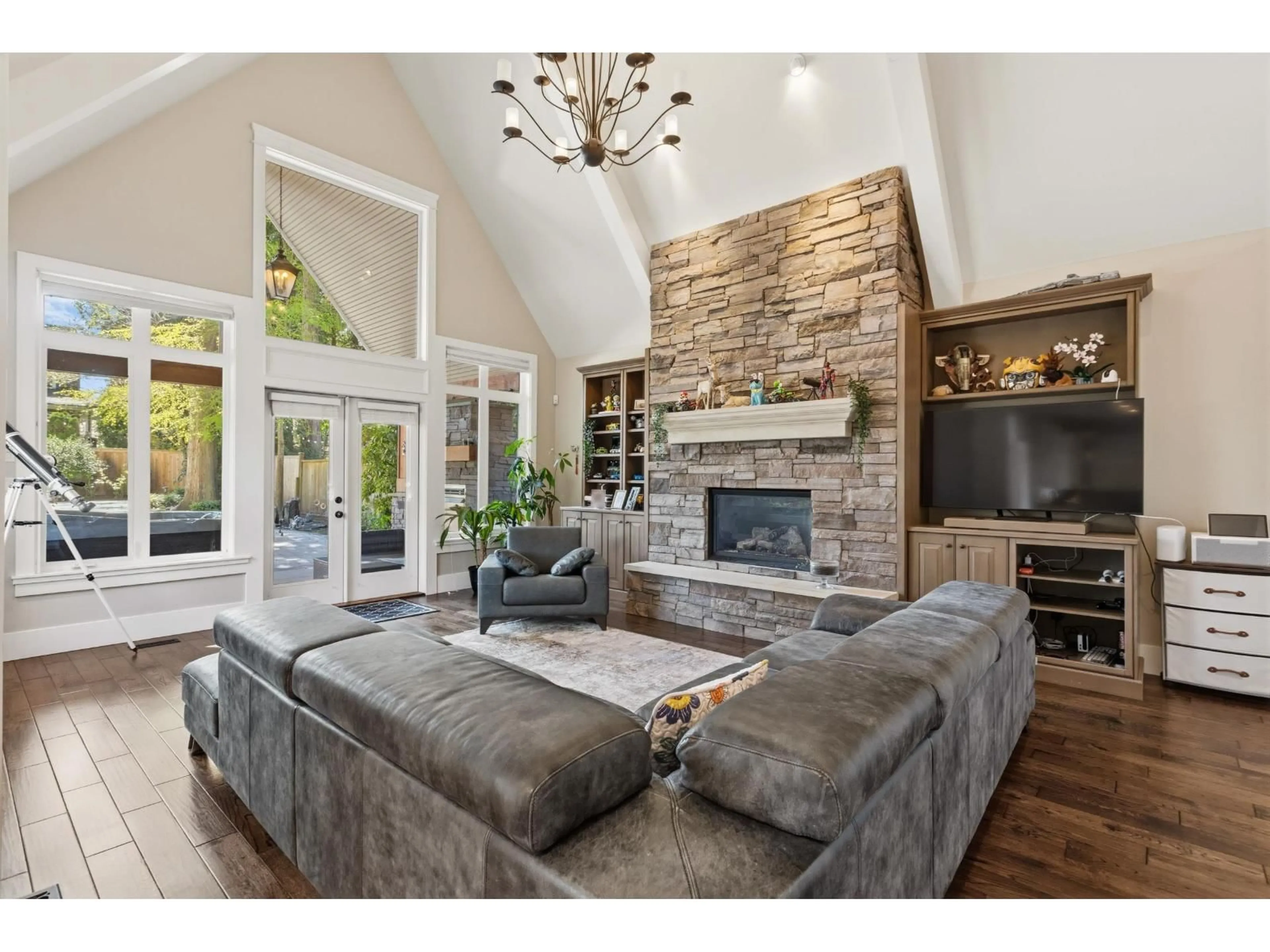 Living room with furniture, unknown for 12576 26A AVENUE, Surrey British Columbia V4A2M2