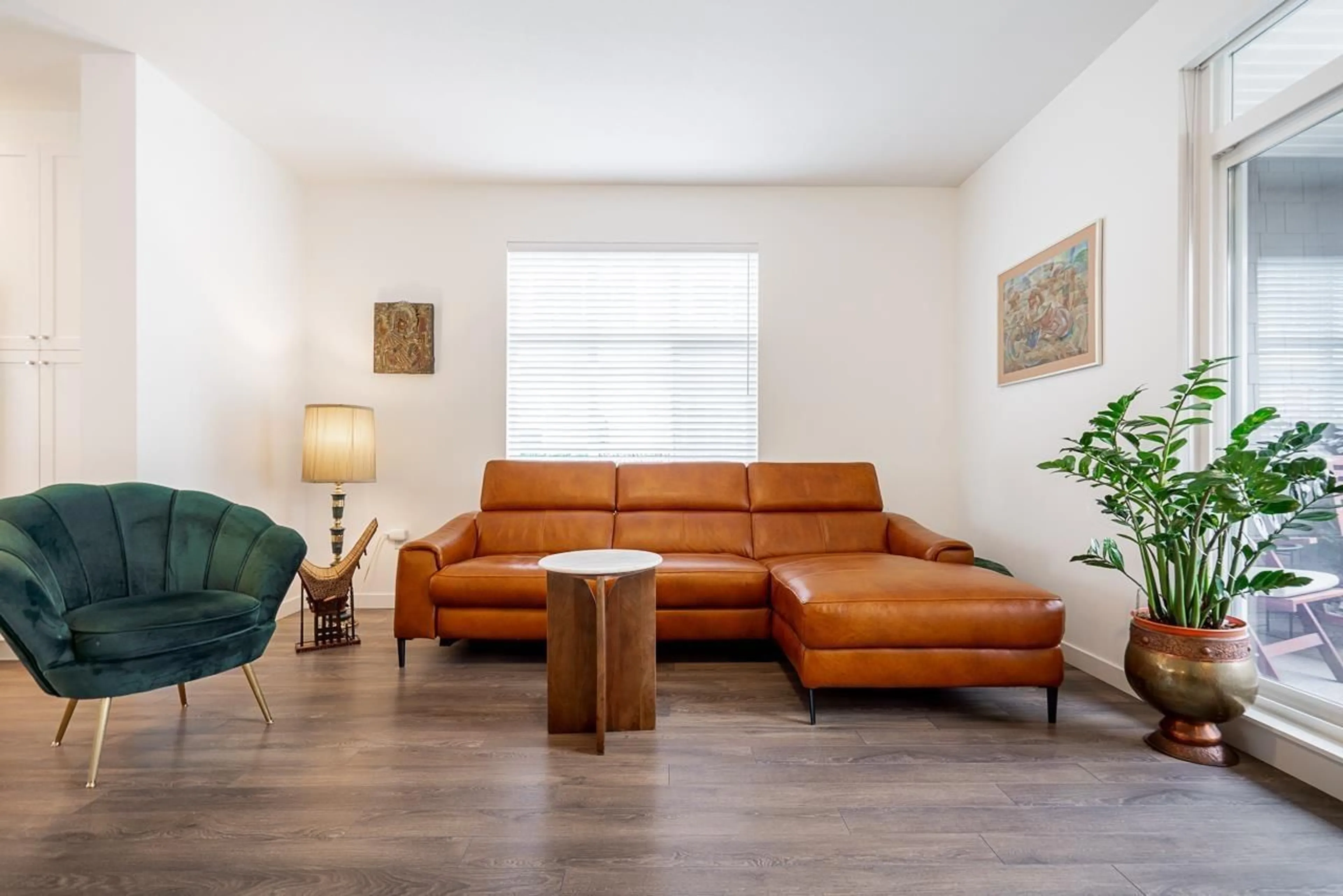 Living room with furniture, wood/laminate floor for 58 - 15778 85 AVENUE, Surrey British Columbia V4N6W8