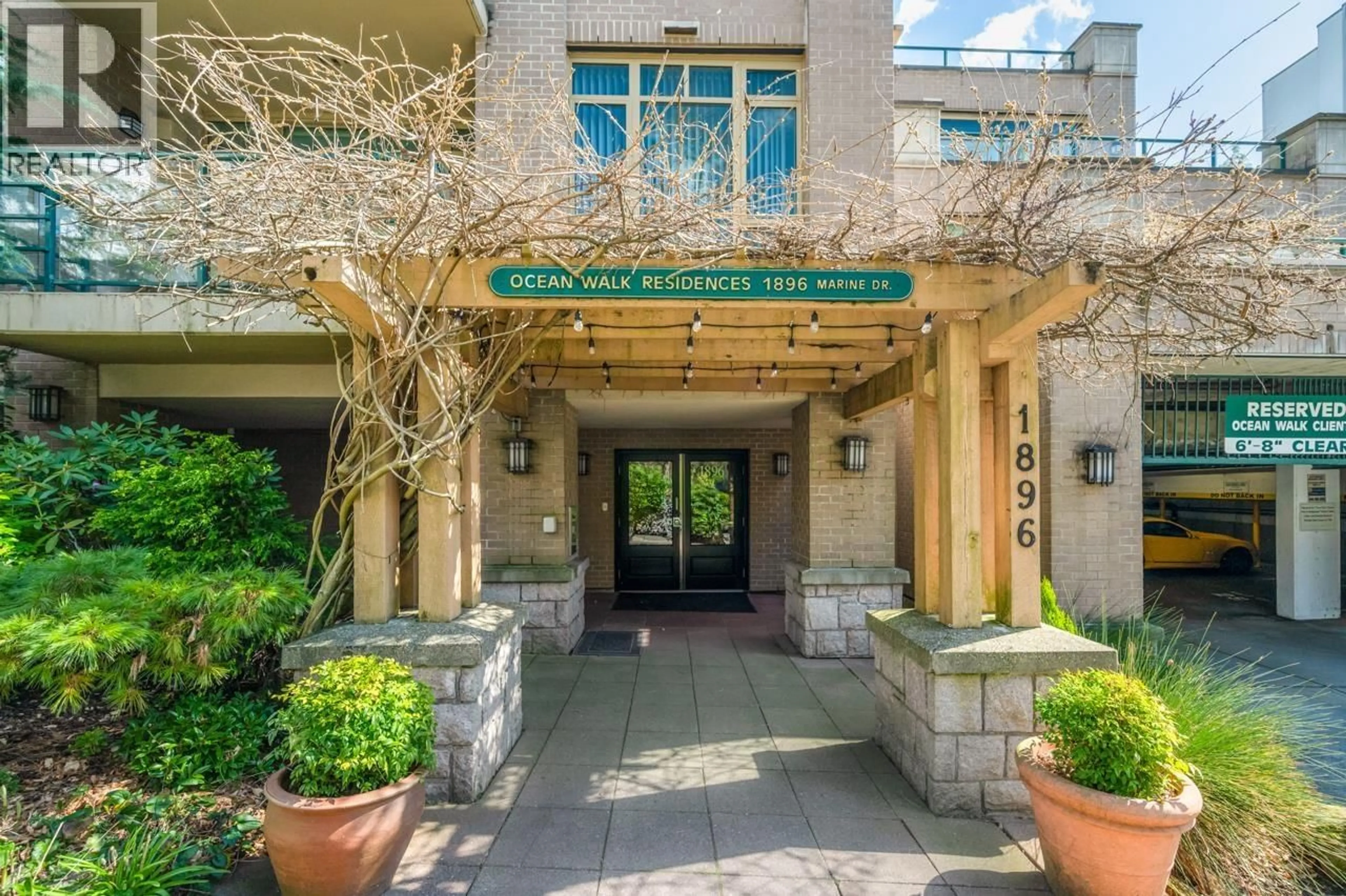 Indoor foyer for 205 - 1896 MARINE DRIVE, West Vancouver British Columbia V7V1J6