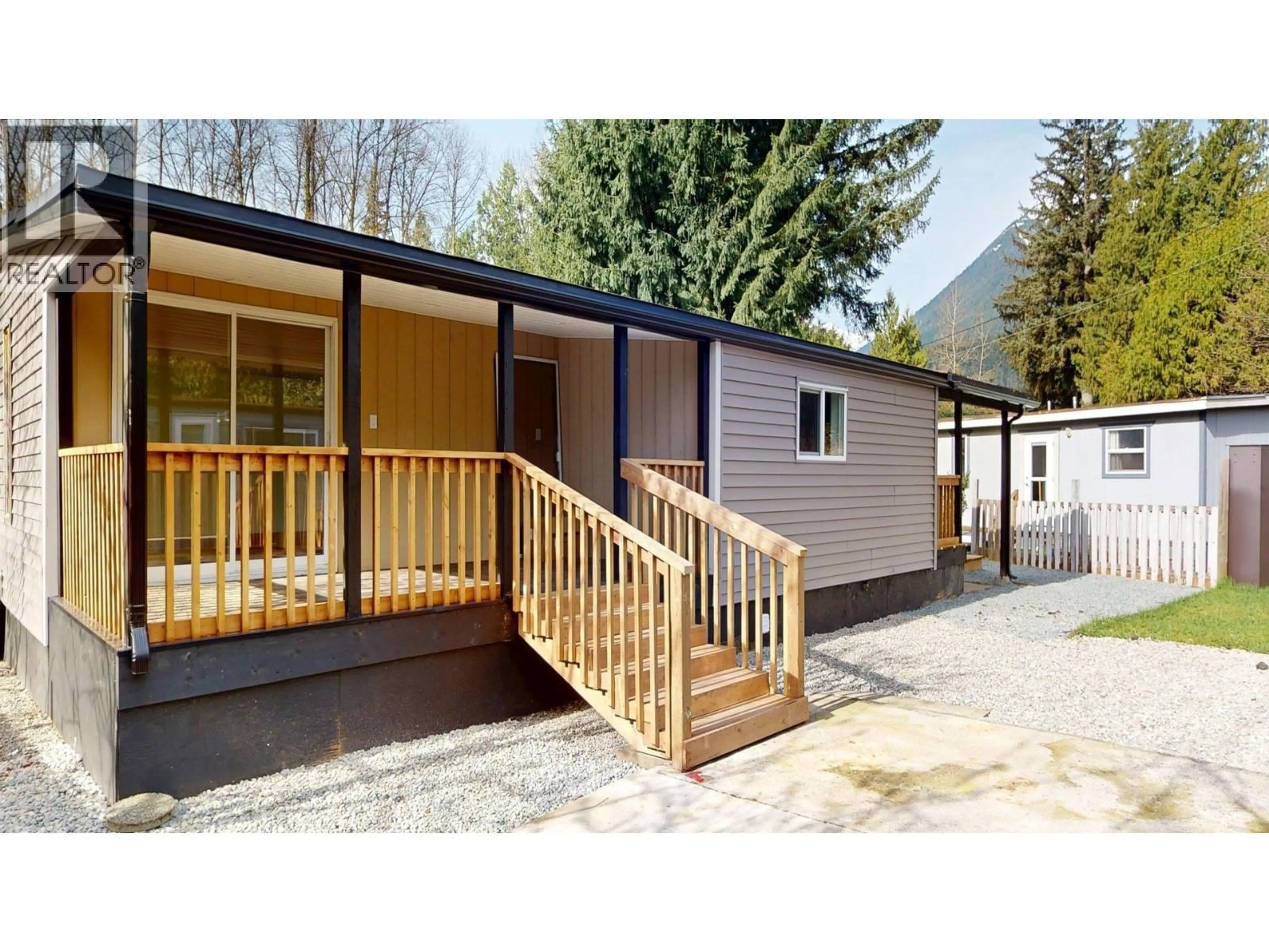 Home with vinyl exterior material, street for 144 - 1830 MAMQUAM ROAD, Squamish British Columbia V0N1T0
