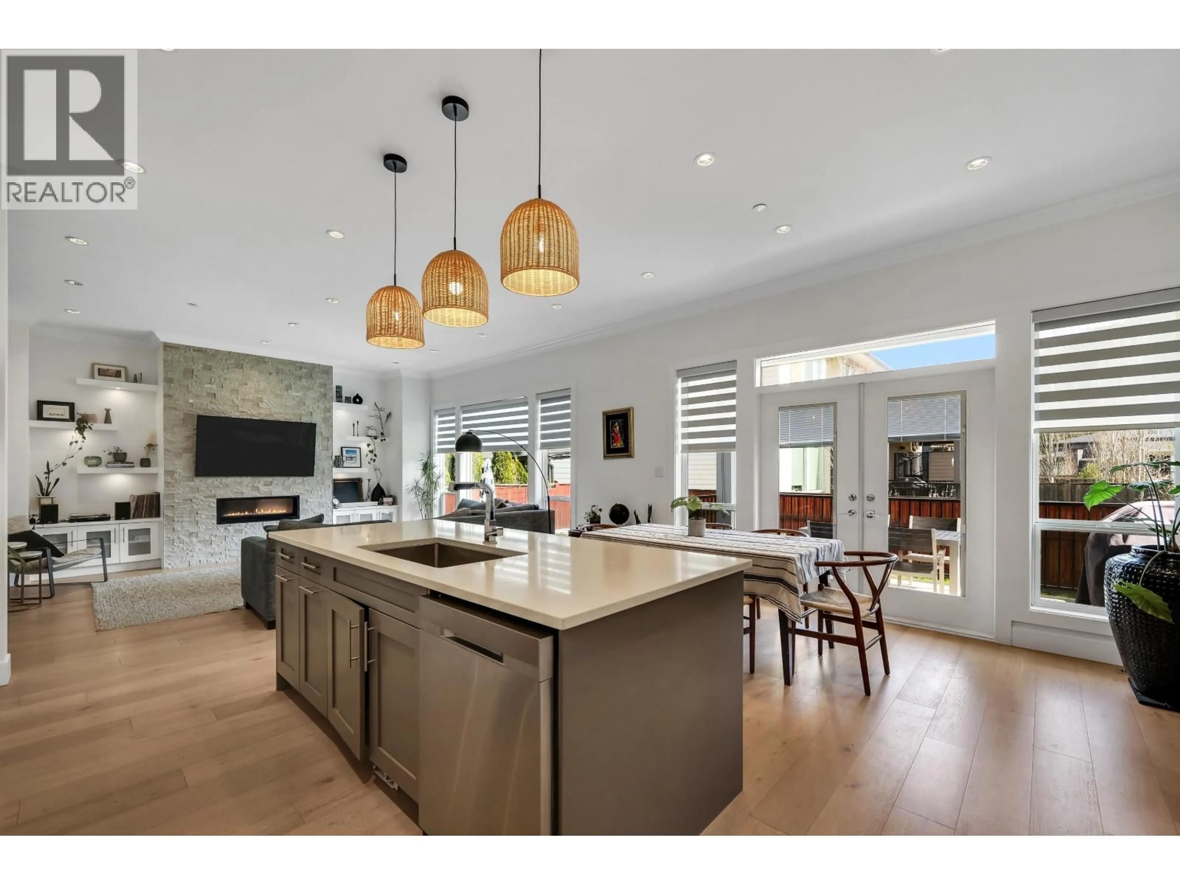 Open concept kitchen, unknown for 39226 FALCON CRESCENT, Squamish British Columbia V8B0V8