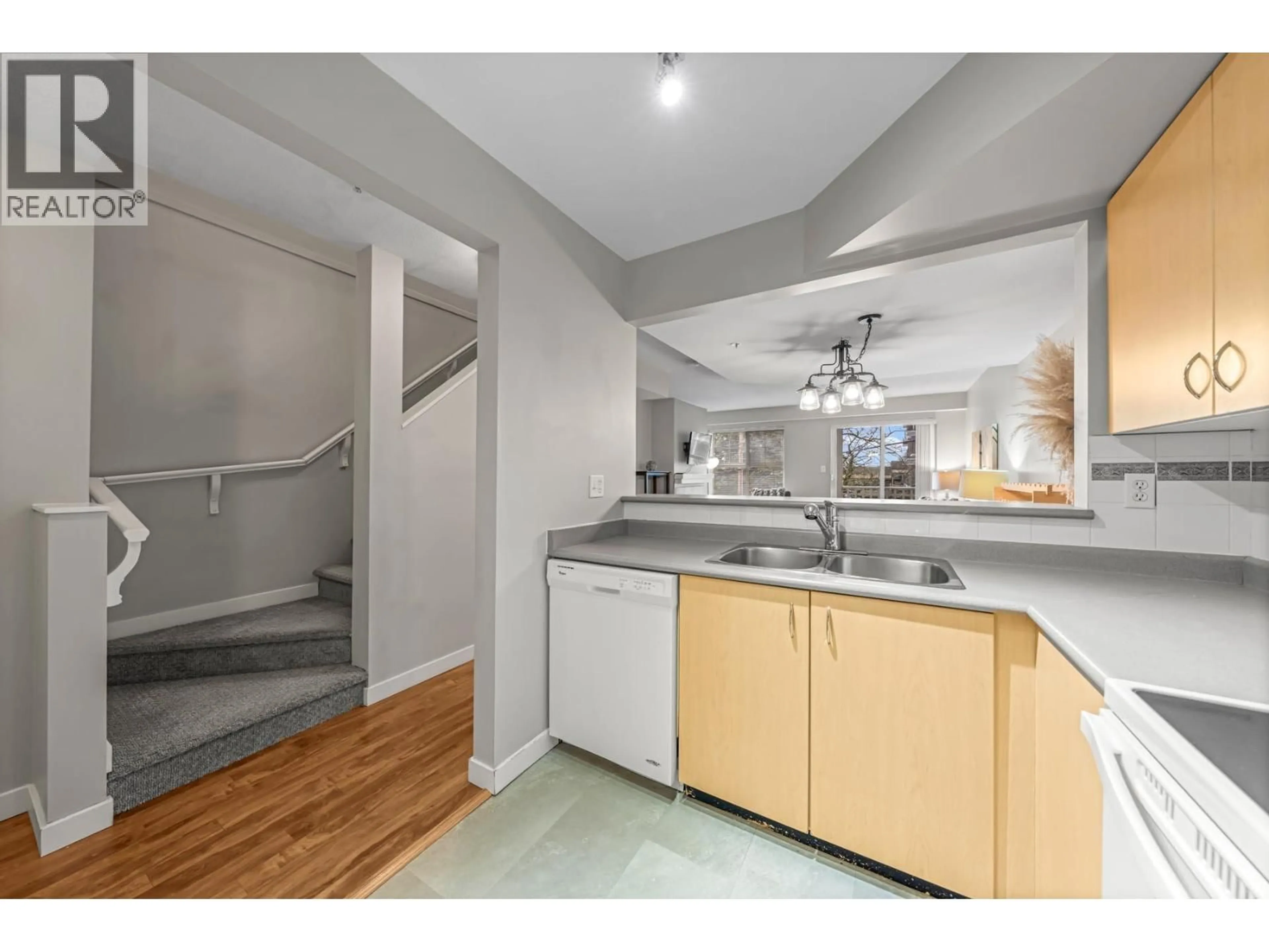 Standard kitchen, unknown for 49 - 123 SEVENTH STREET, New Westminster British Columbia V3M6Y2