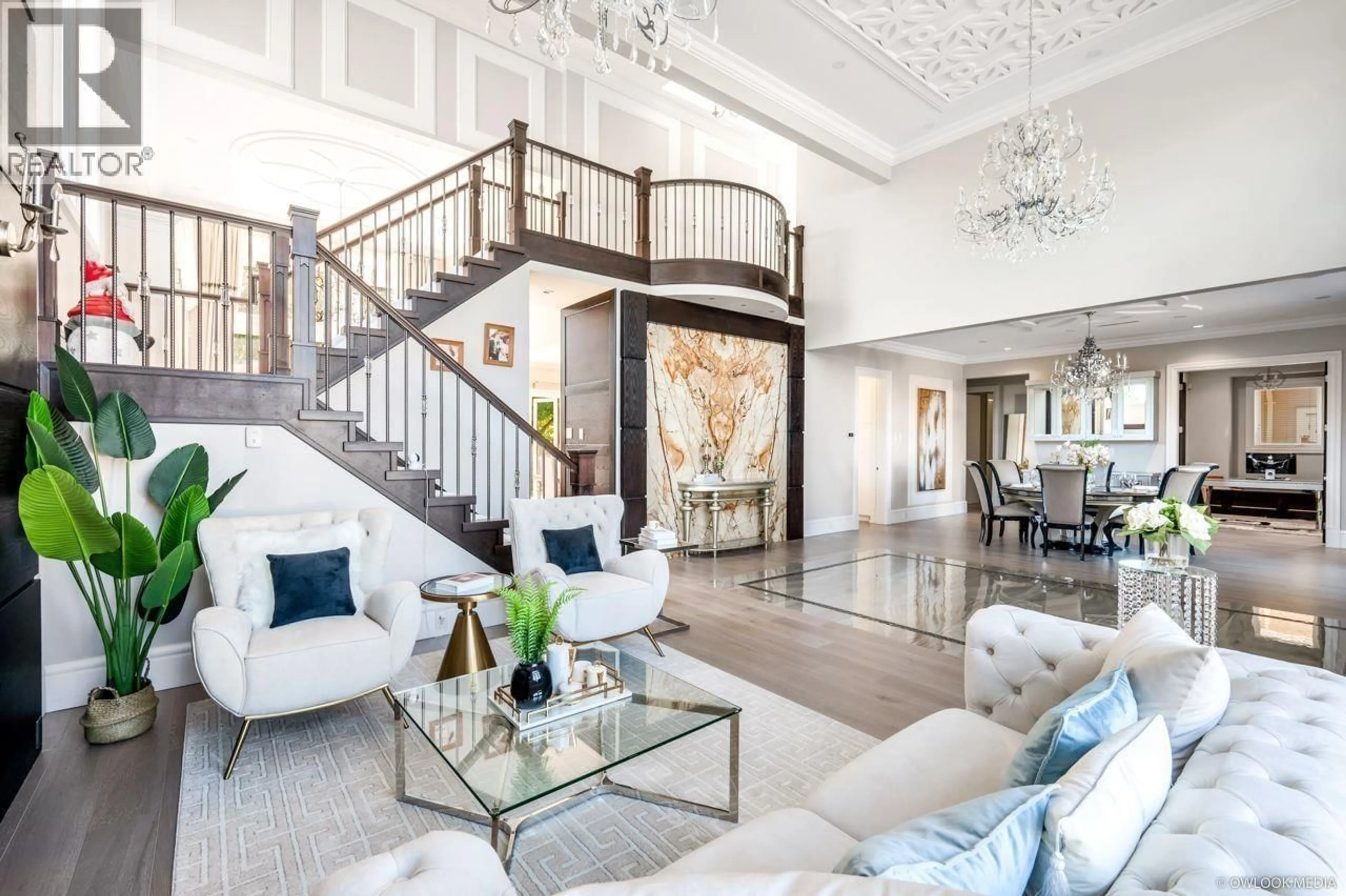 Indoor foyer for 4760 LARKSPUR AVENUE, Richmond British Columbia V7C2J3