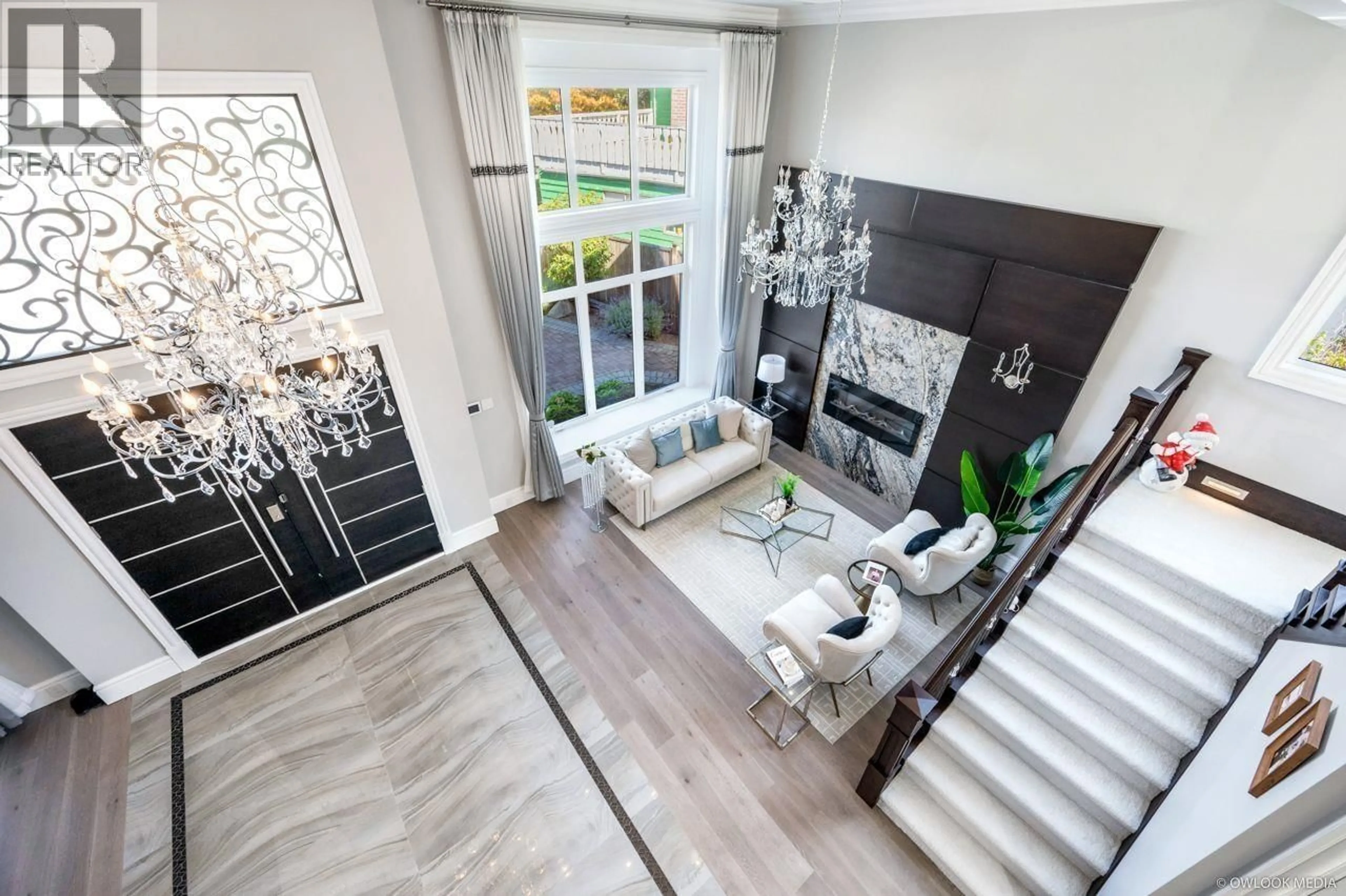 Indoor entryway for 4760 LARKSPUR AVENUE, Richmond British Columbia V7C2J3