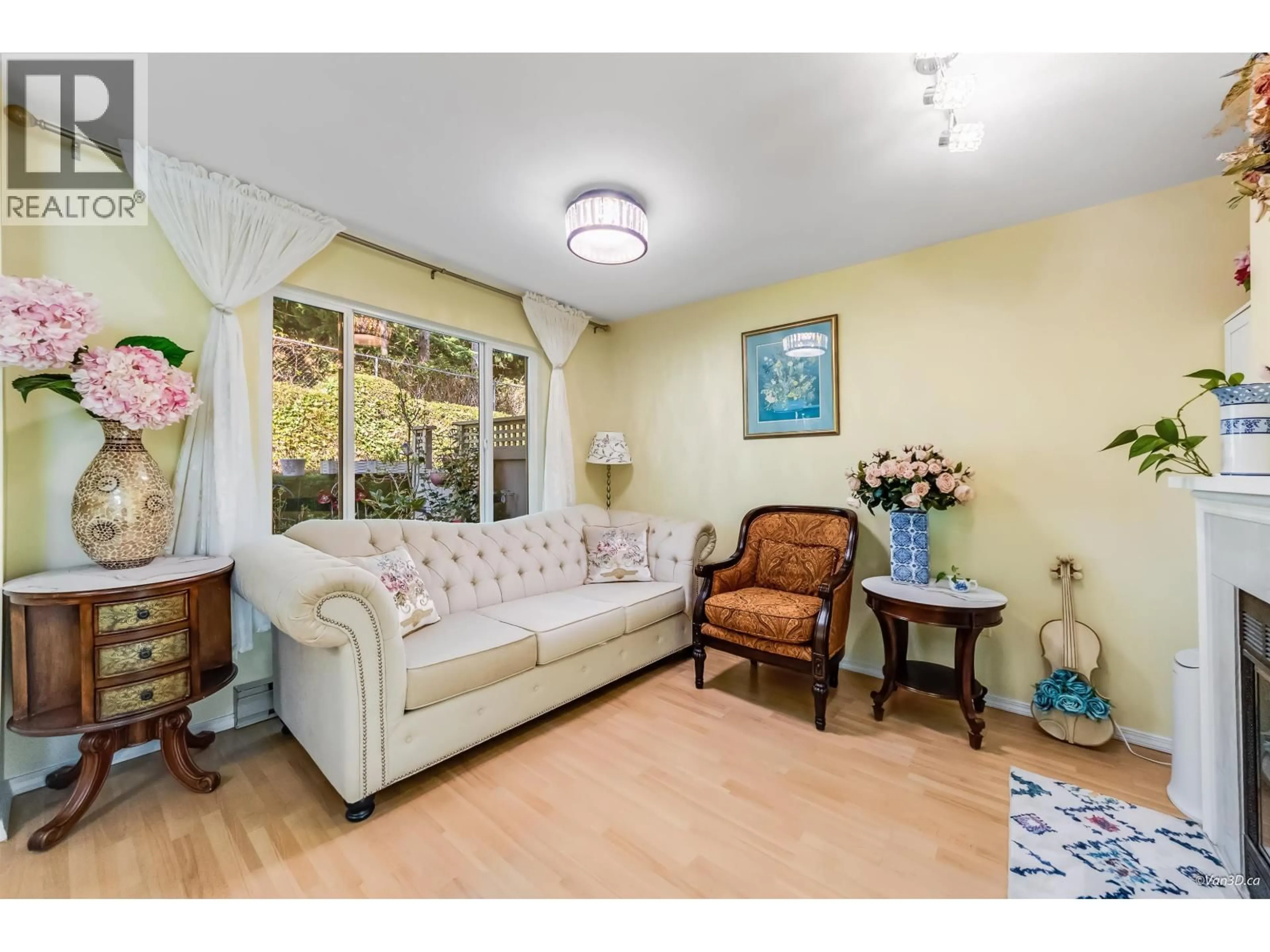 Living room with furniture, unknown for 22 - 2736 ATLIN PLACE, Coquitlam British Columbia V3C5T2