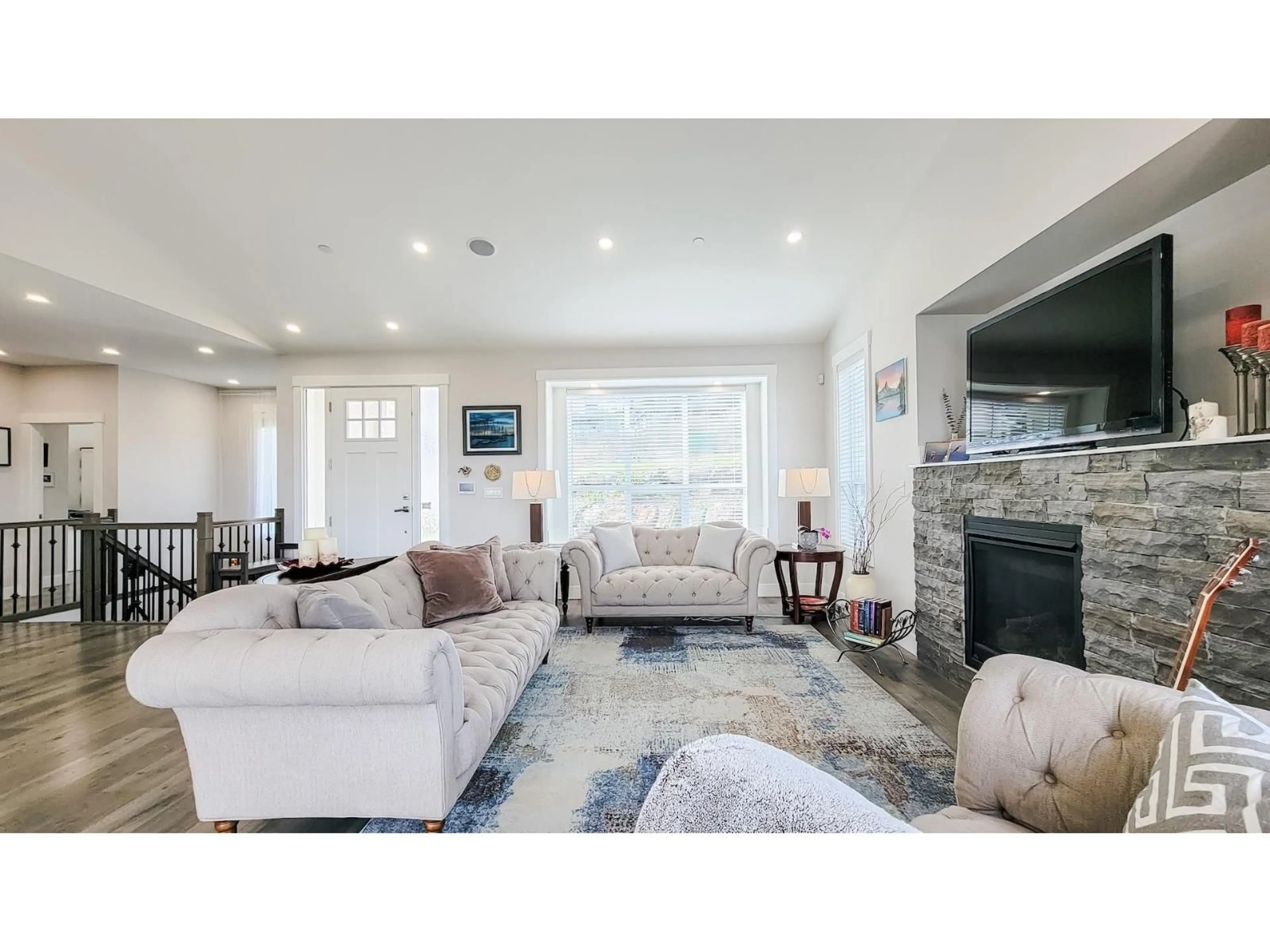 Living room with furniture, unknown for 1 - 8295 NIXON ROAD, Chilliwack British Columbia V4Z0C8