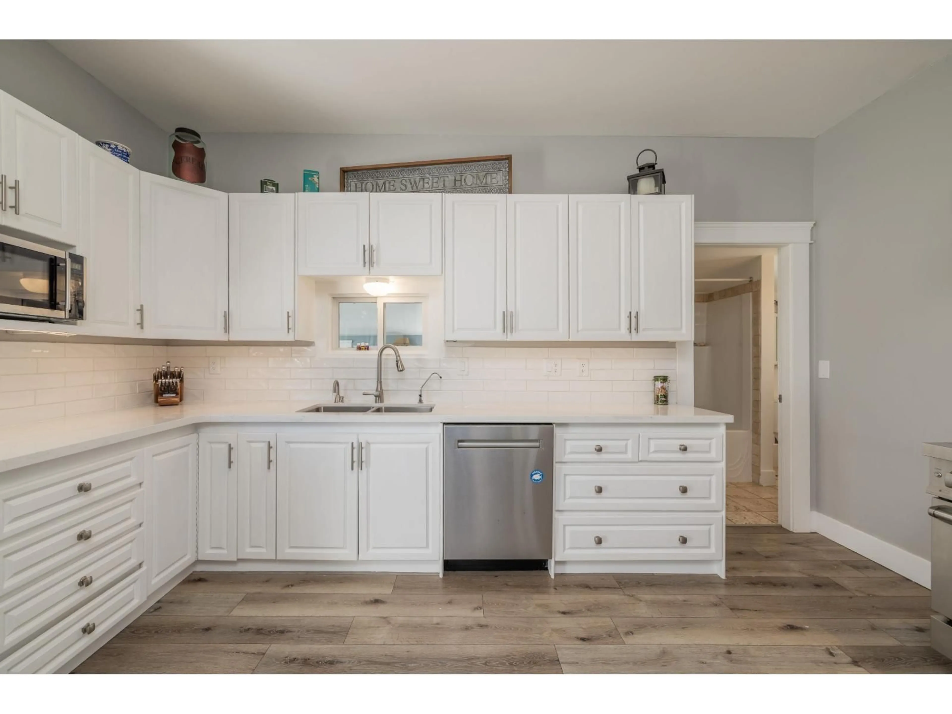 Open concept kitchen, unknown for 9183 SYLVESTER ROAD, Mission British Columbia V2V7K6