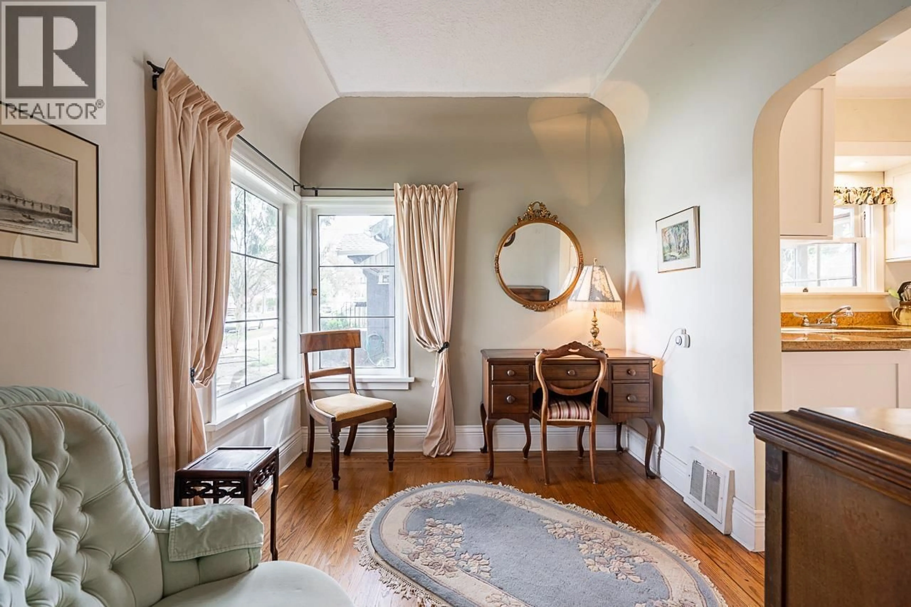 Unknown for 902 FOURTH STREET, New Westminster British Columbia V3L2W6