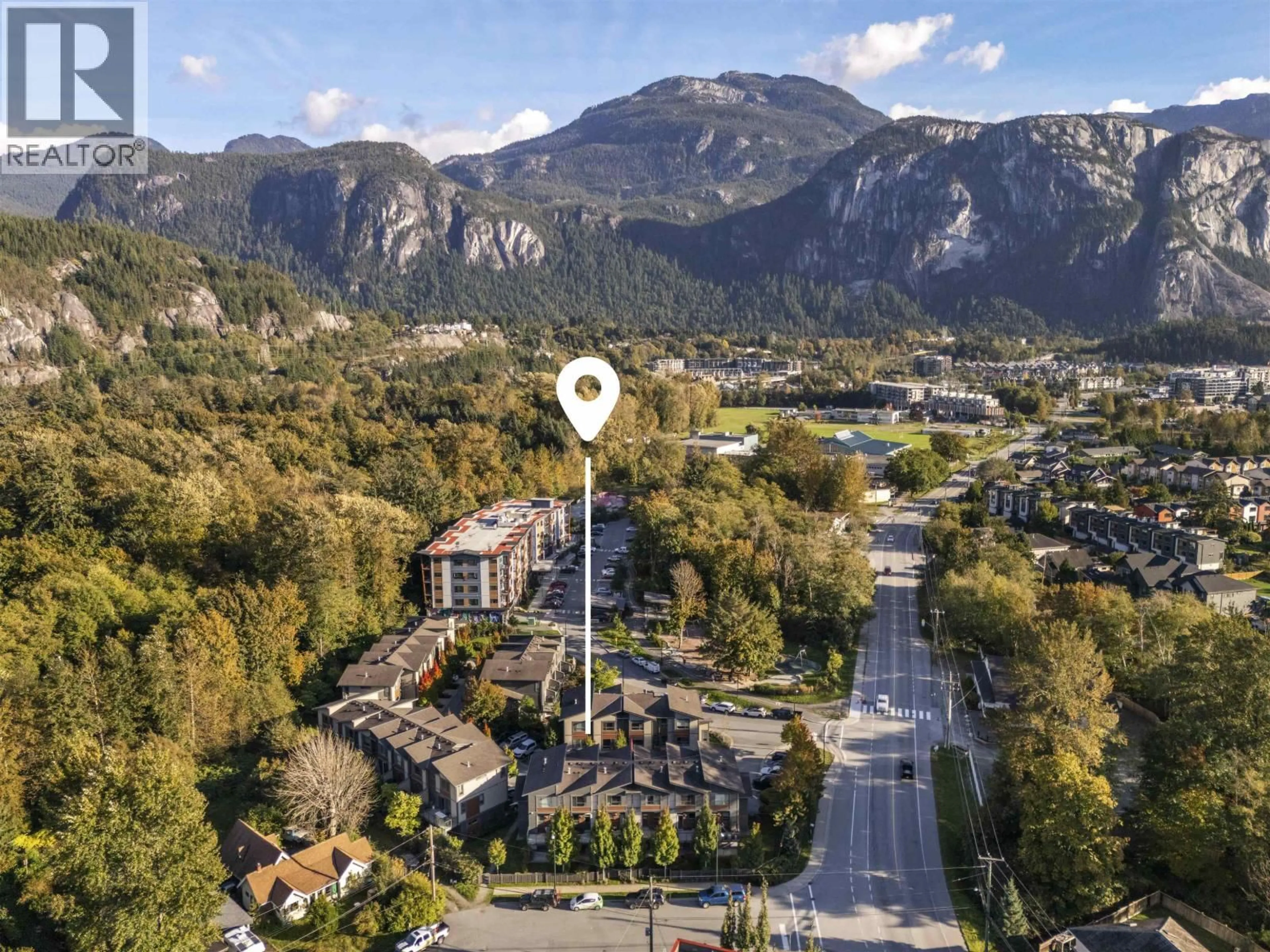 A pic from outside/outdoor area/front of a property/back of a property/a pic from drone, mountain view for 34 - 38684 BUCKLEY AVENUE, Squamish British Columbia V8B0A9