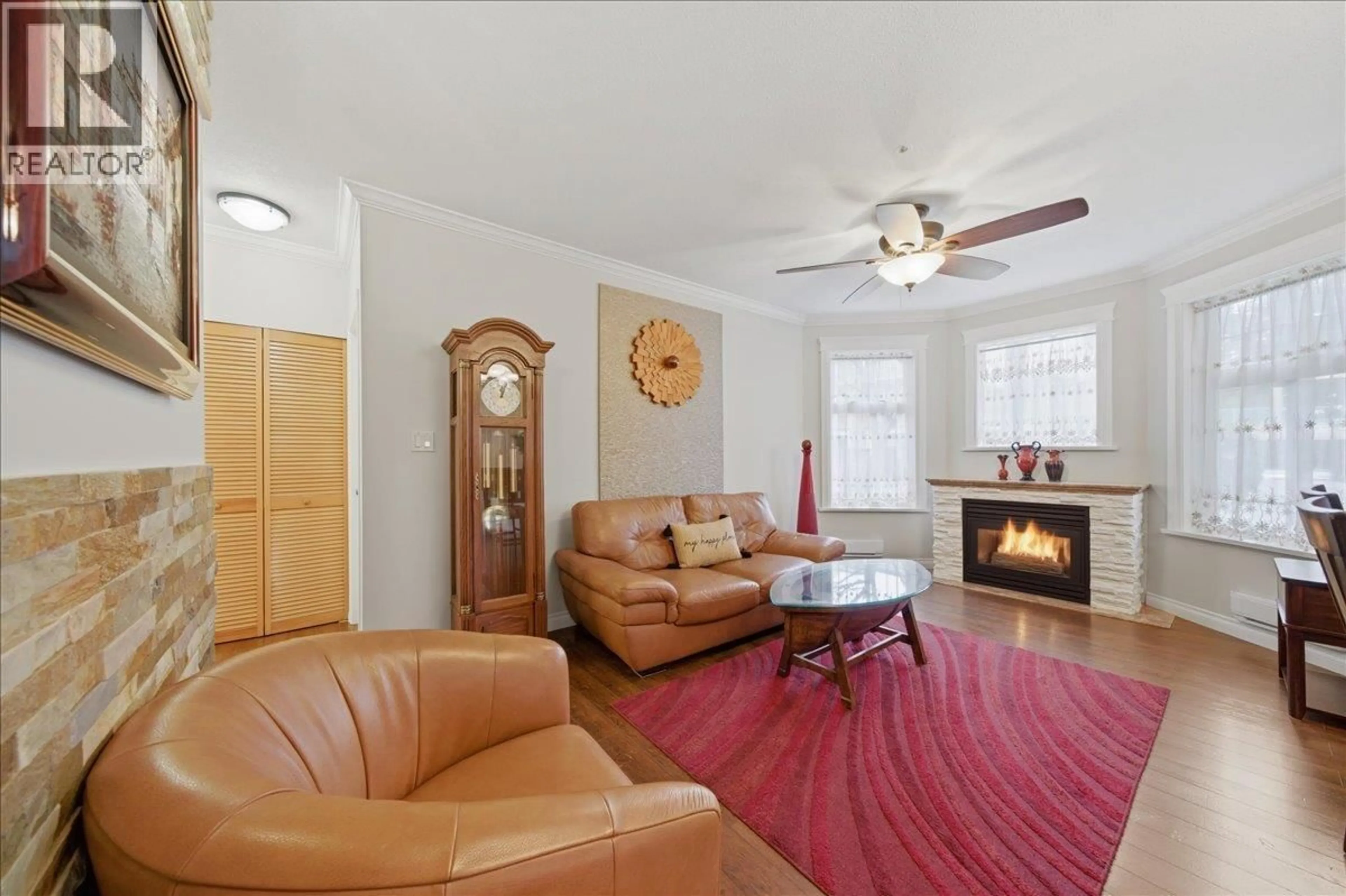 Living room with furniture, unknown for G01 - 3085 PRIMROSE LANE, Coquitlam British Columbia V3B7S3