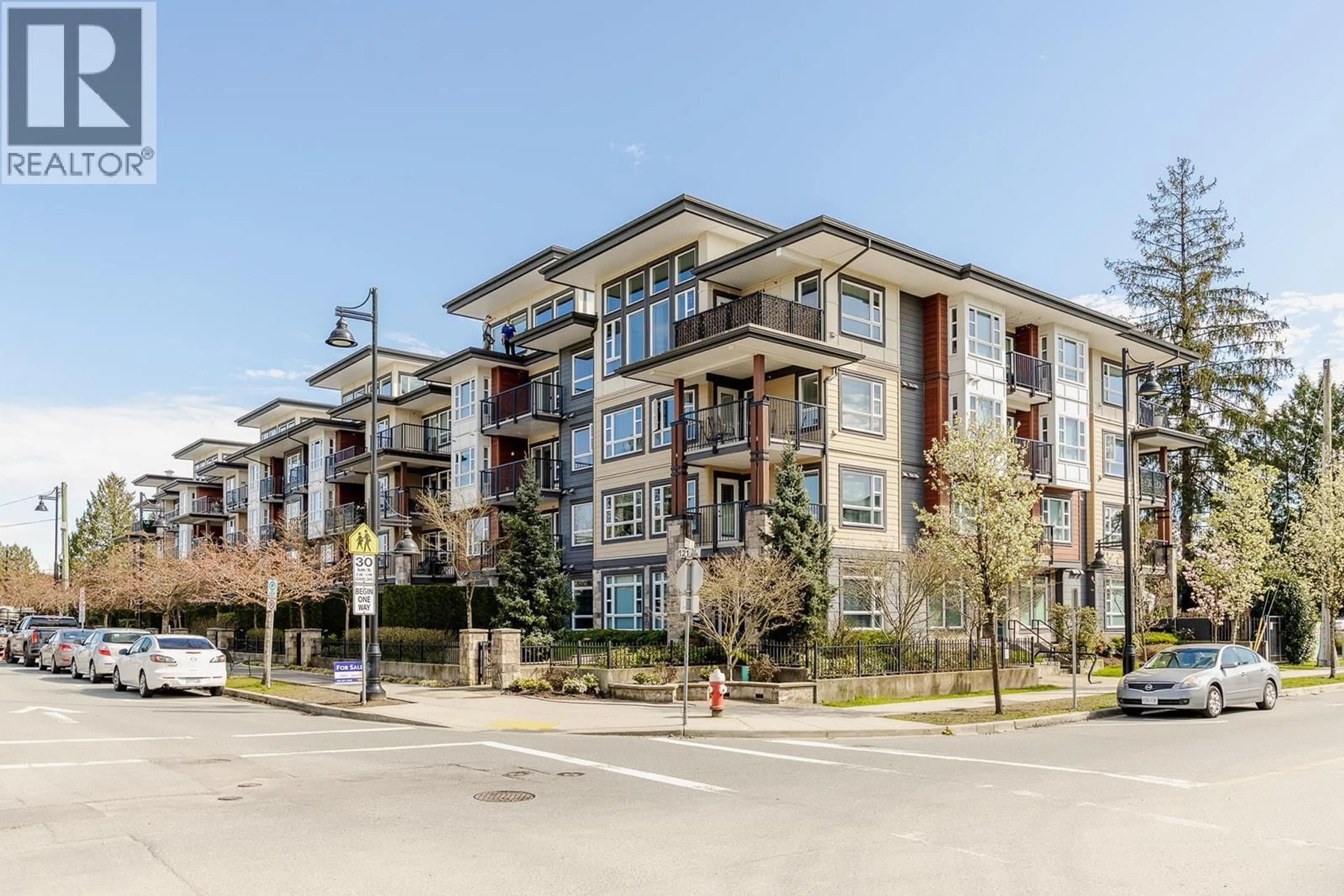 A pic from outside/outdoor area/front of a property/back of a property/a pic from drone, unknown for 315 - 22562 121 AVENUE, Maple Ridge British Columbia V2X3Y8