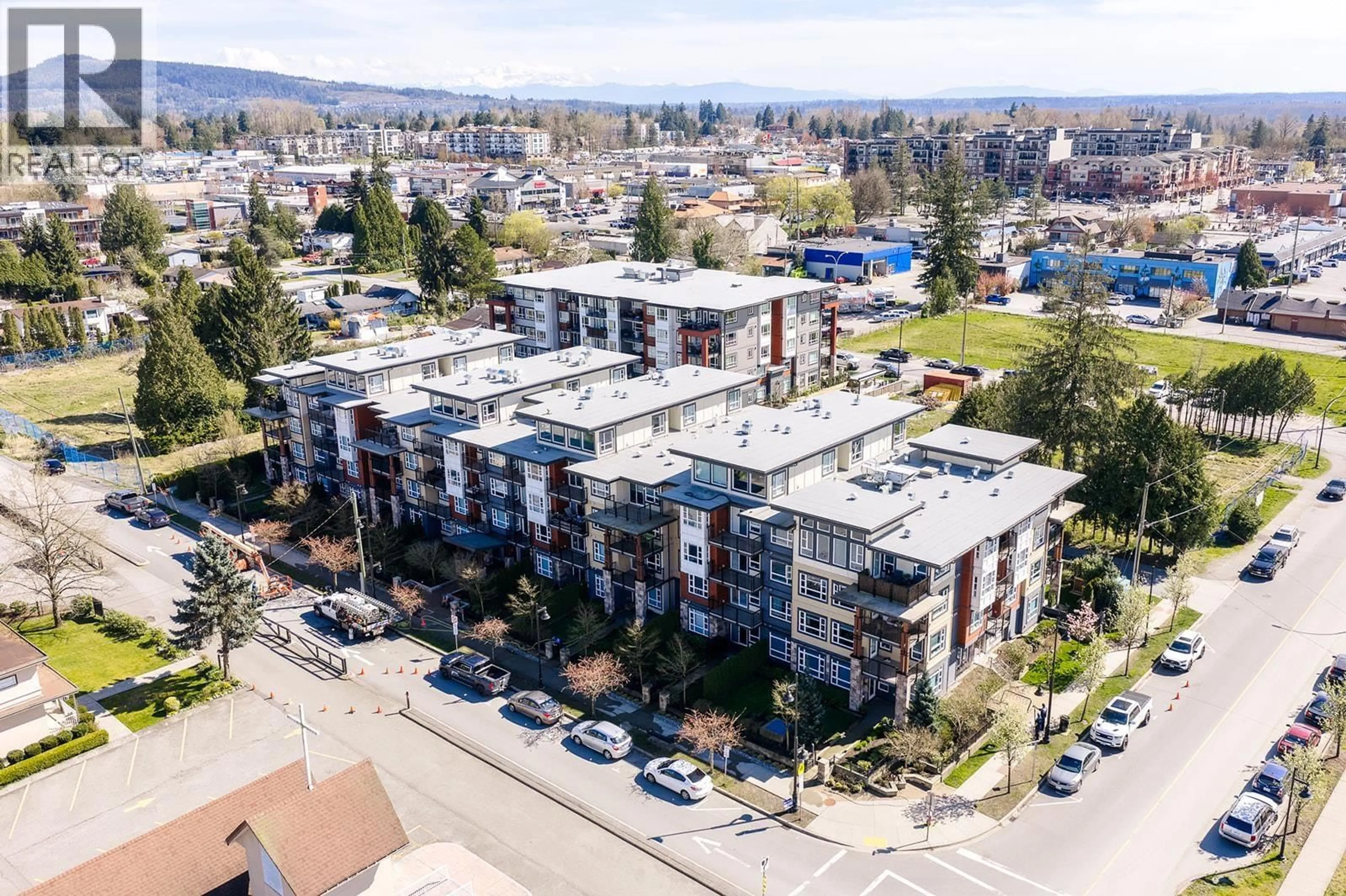 A pic from outside/outdoor area/front of a property/back of a property/a pic from drone, unknown for 315 - 22562 121 AVENUE, Maple Ridge British Columbia V2X3Y8