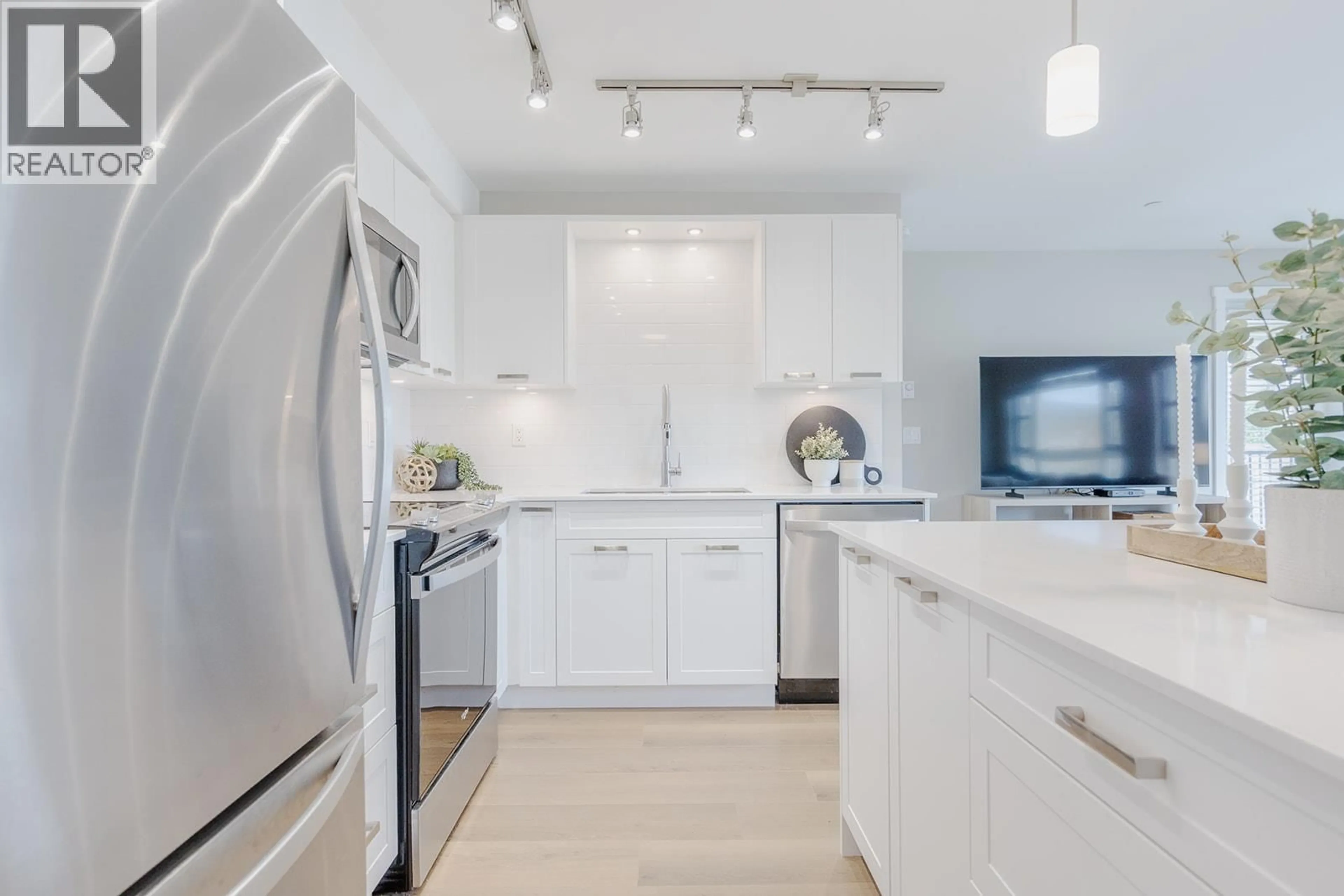 Contemporary kitchen, unknown for 315 - 22562 121 AVENUE, Maple Ridge British Columbia V2X3Y8