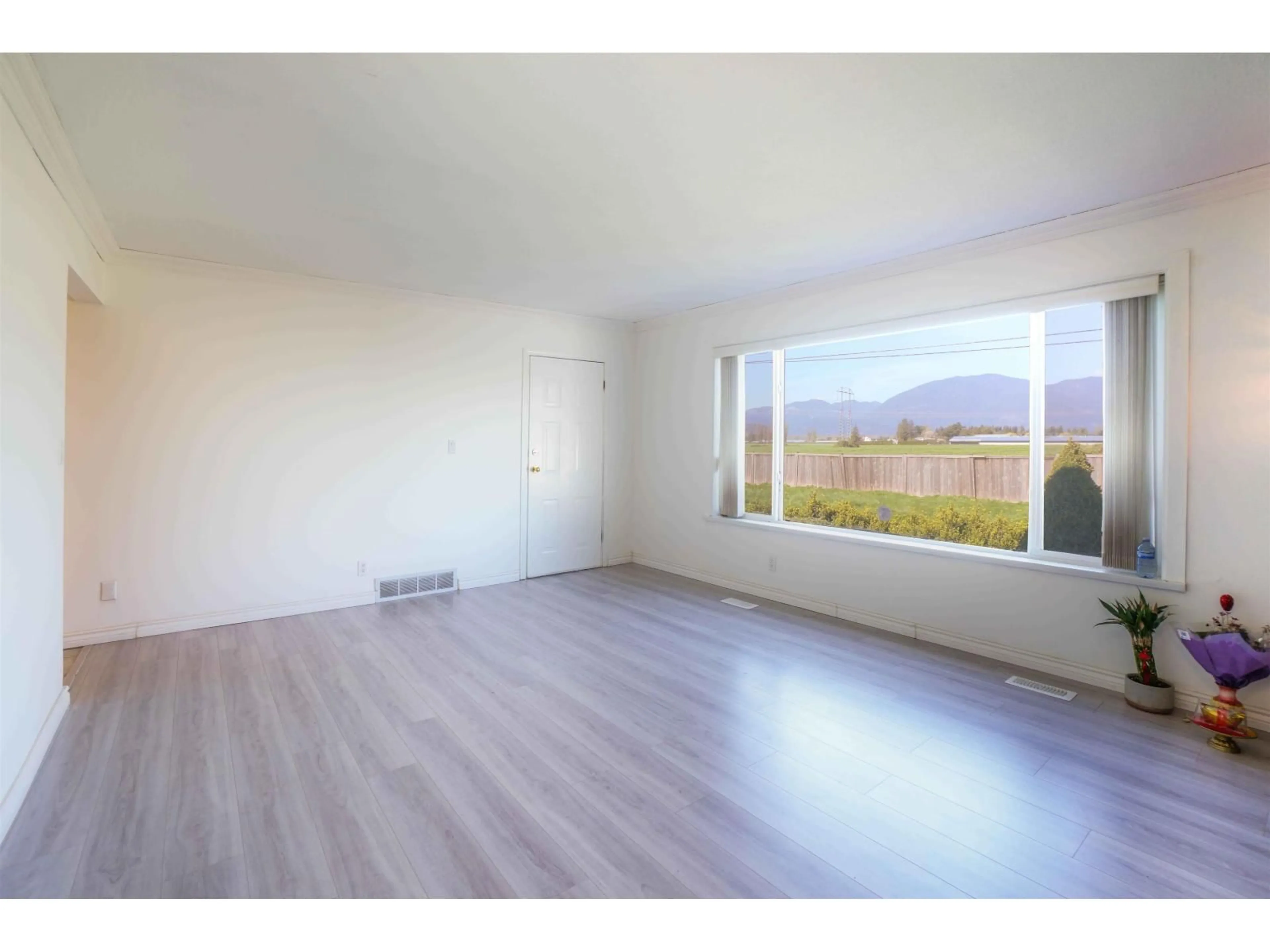 A pic of a room for 42148 KEITH WILSON ROAD, Sardis - Greendale British Columbia V2R4B2