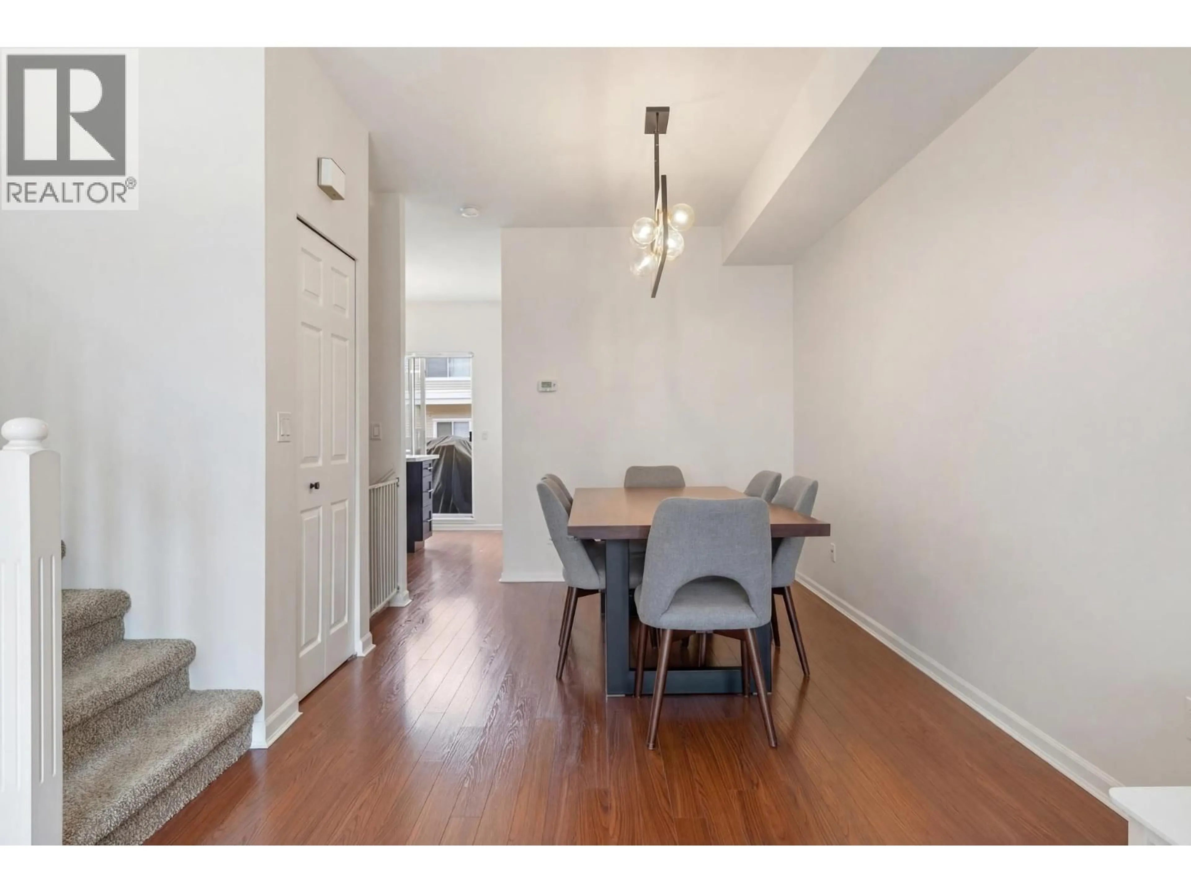 Dining room, wood/laminate floor for 58 - 6700 RUMBLE STREET, Burnaby British Columbia V5E4H7