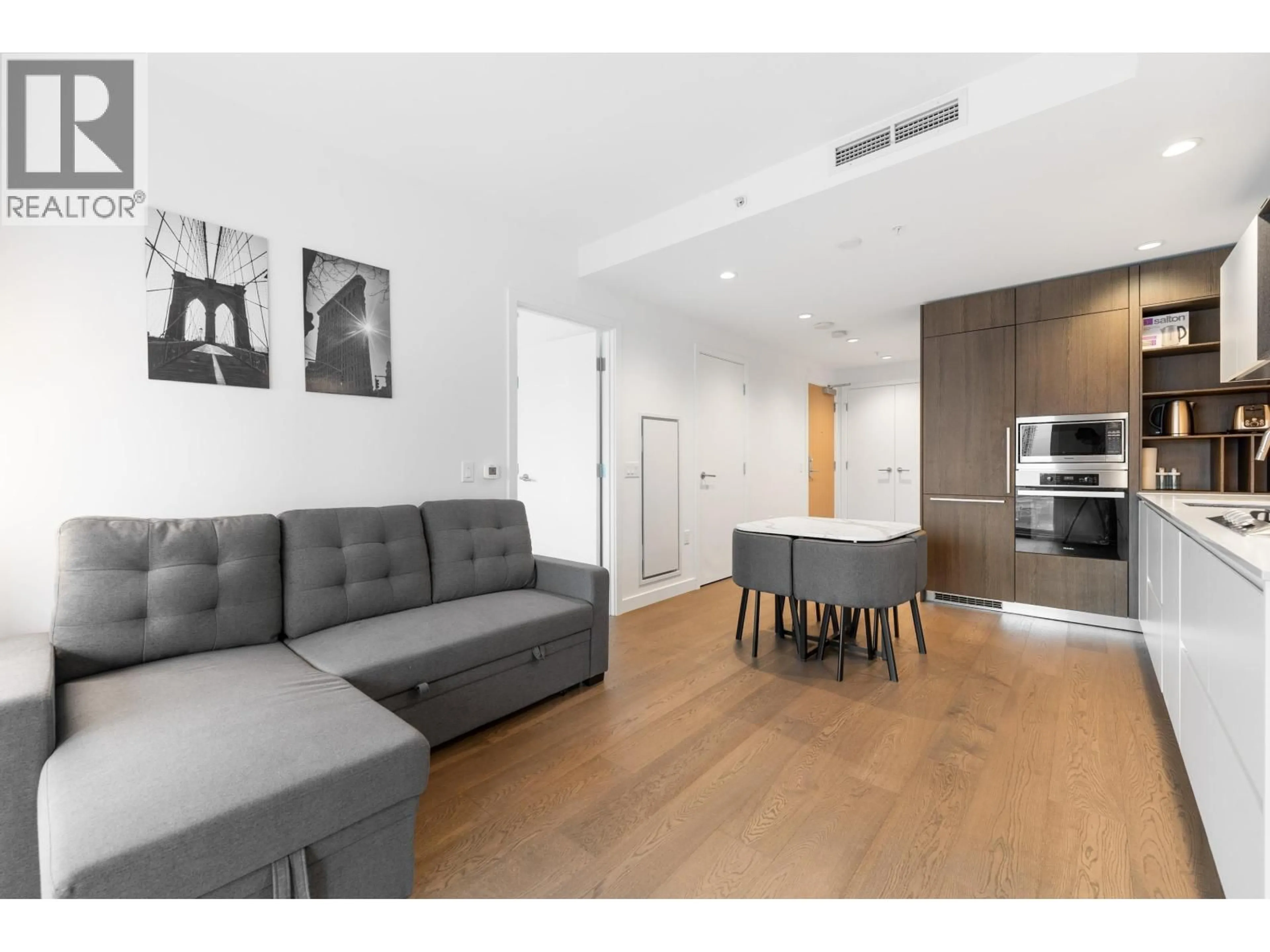 Living room with furniture, unknown for 1801 - 6000 MCKAY AVENUE, Burnaby British Columbia V5H0K2