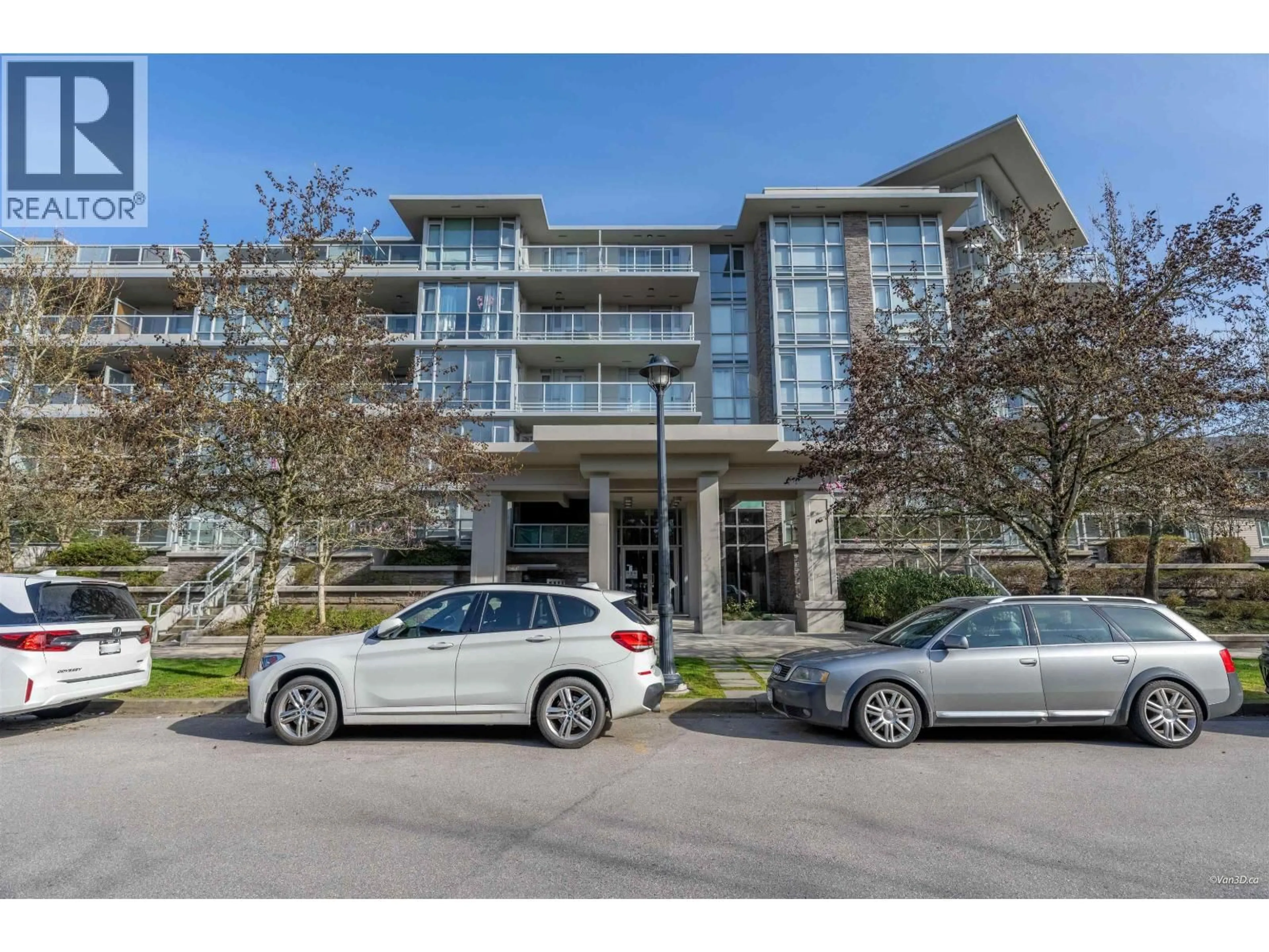 Indoor foyer for 228 - 9373 HEMLOCK DRIVE, Richmond British Columbia V6Y0A9