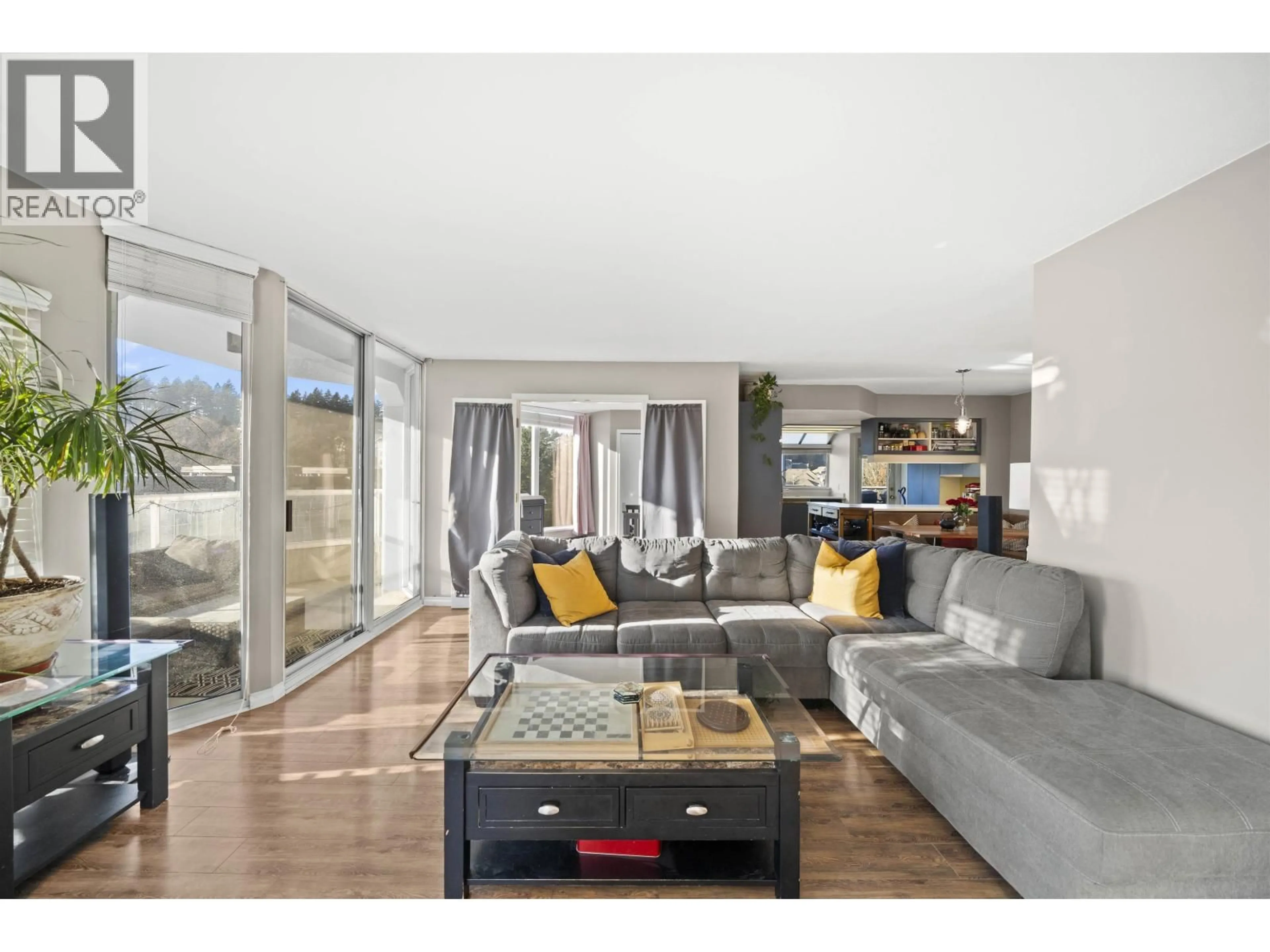 Living room with furniture, unknown for 71 JAMIESON COURT, New Westminster British Columbia V3L5R4