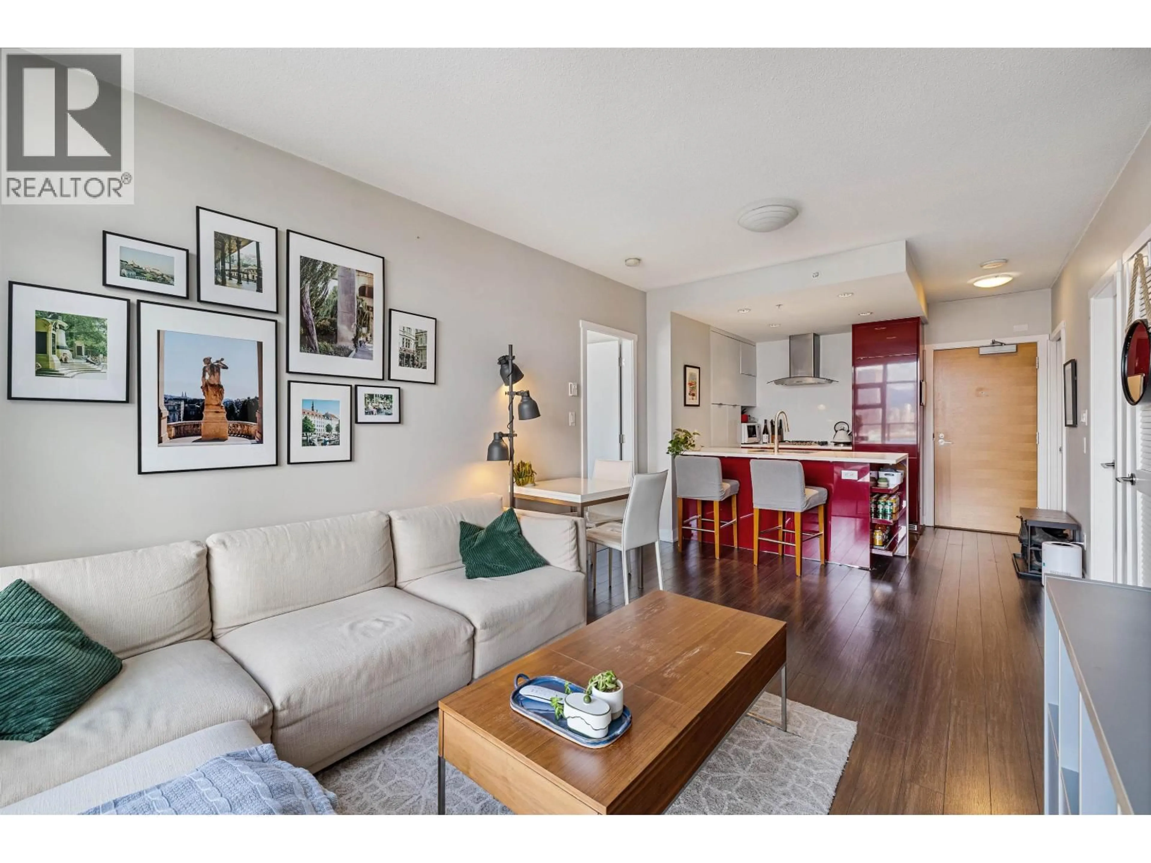 Living room with furniture, wood/laminate floor for 820 - 1777 7TH AVENUE, Vancouver British Columbia V6J0E5