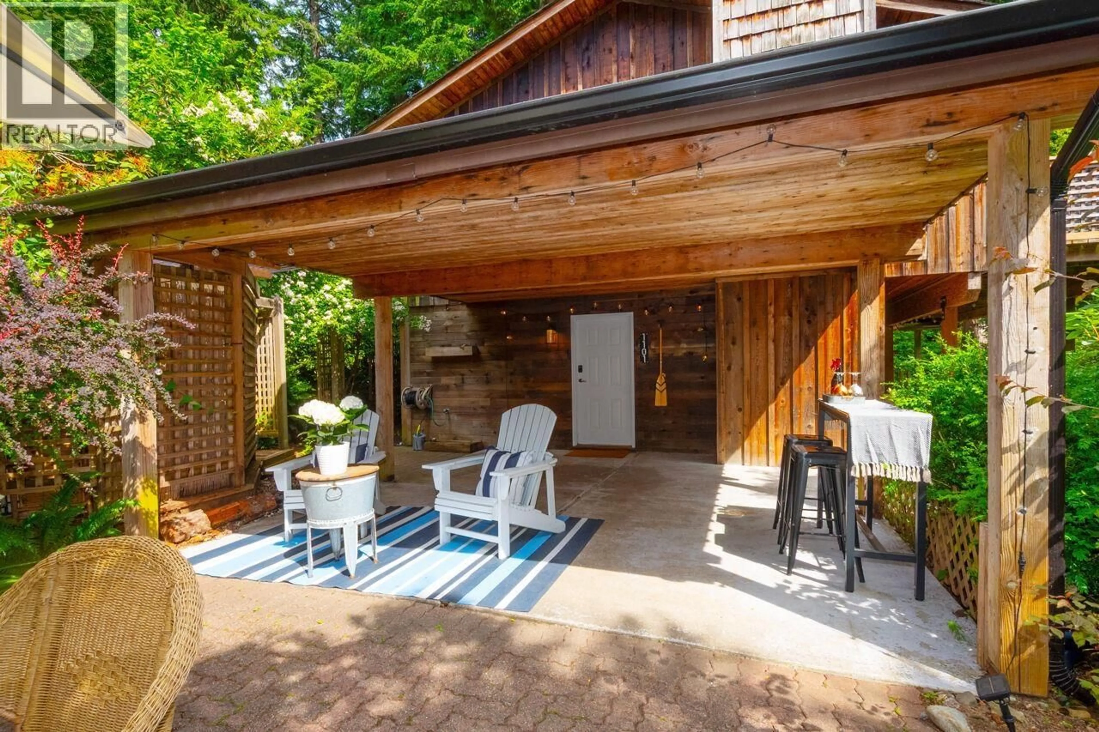 Patio, street for 1101 LENORA ROAD, Bowen Island British Columbia V0N1G1