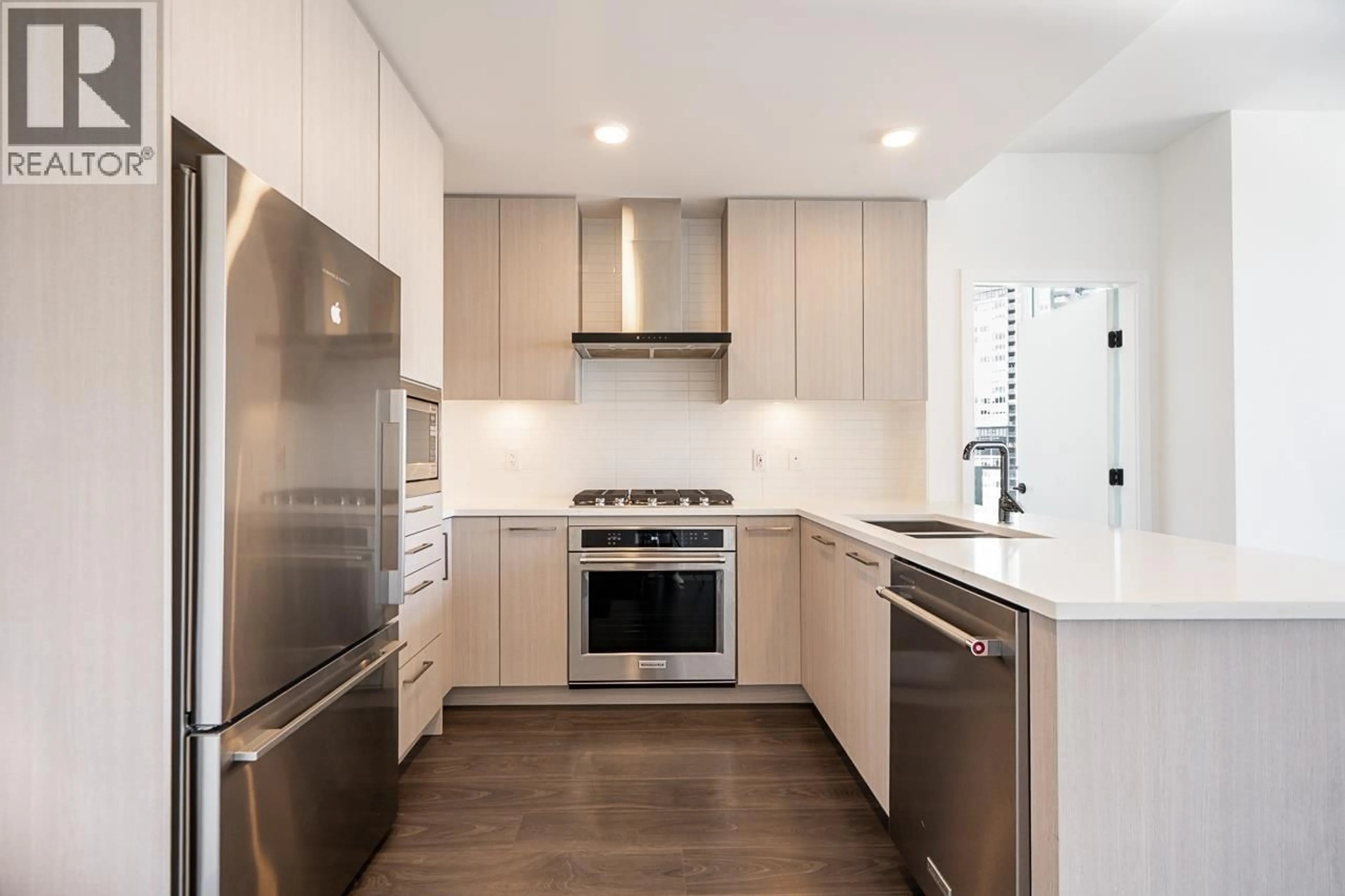 Unknown for 1602 - 518 CLARKE ROAD, Coquitlam British Columbia V3J0S7