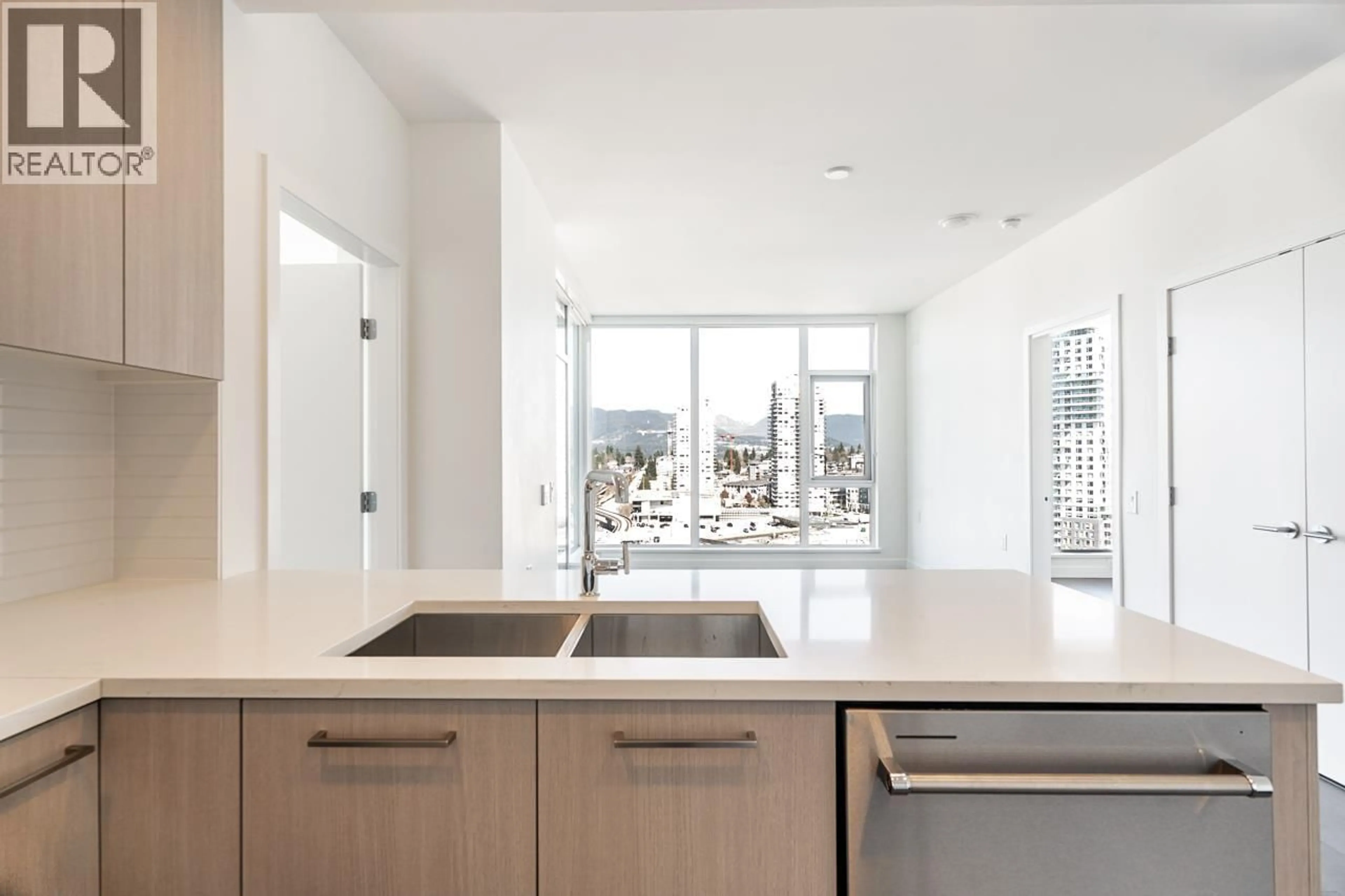 Standard kitchen, unknown for 1602 - 518 CLARKE ROAD, Coquitlam British Columbia V3J0S7