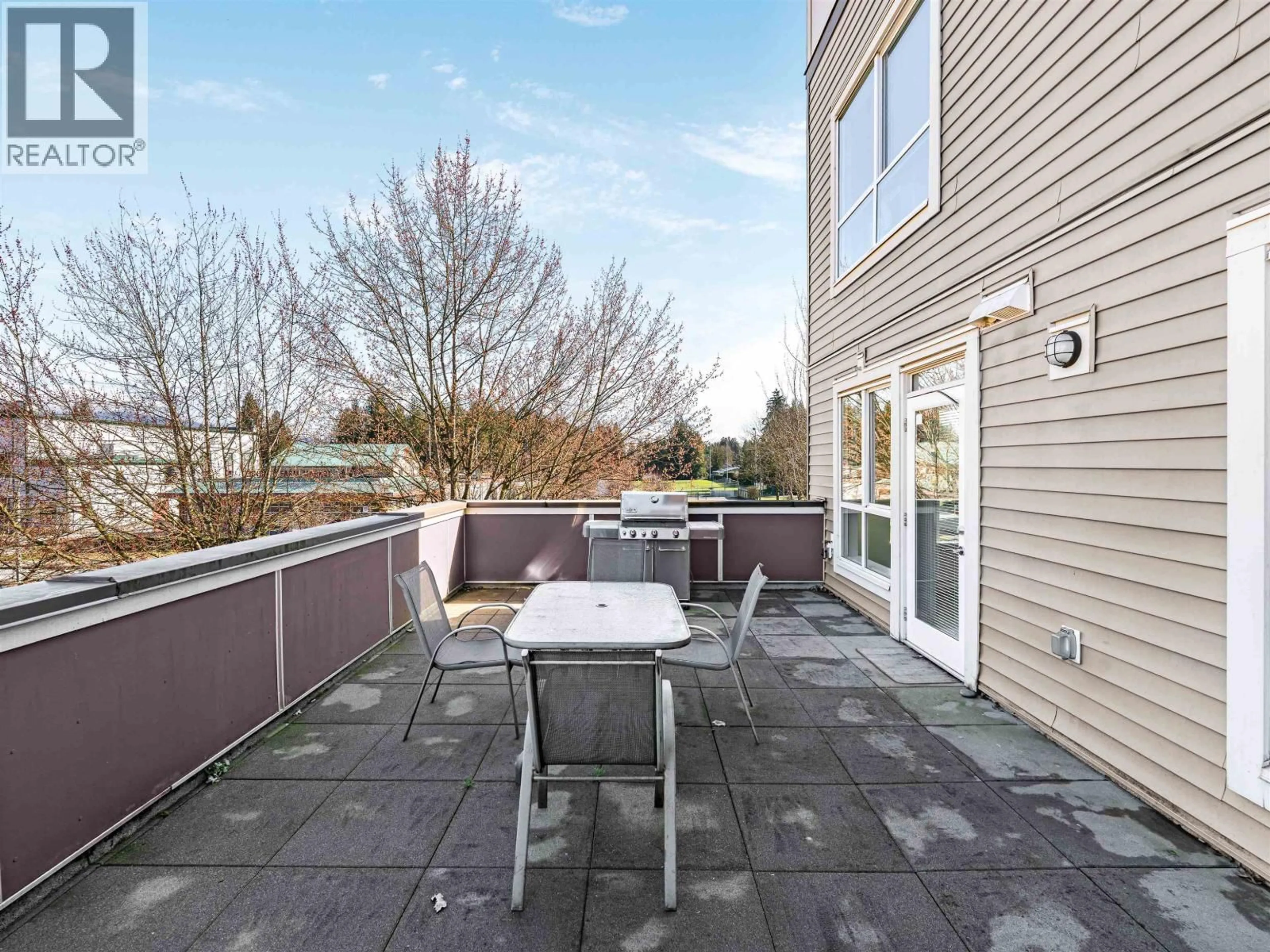 Patio, street for 205 - 12409 HARRIS ROAD, Pitt Meadows British Columbia V3Y0E7